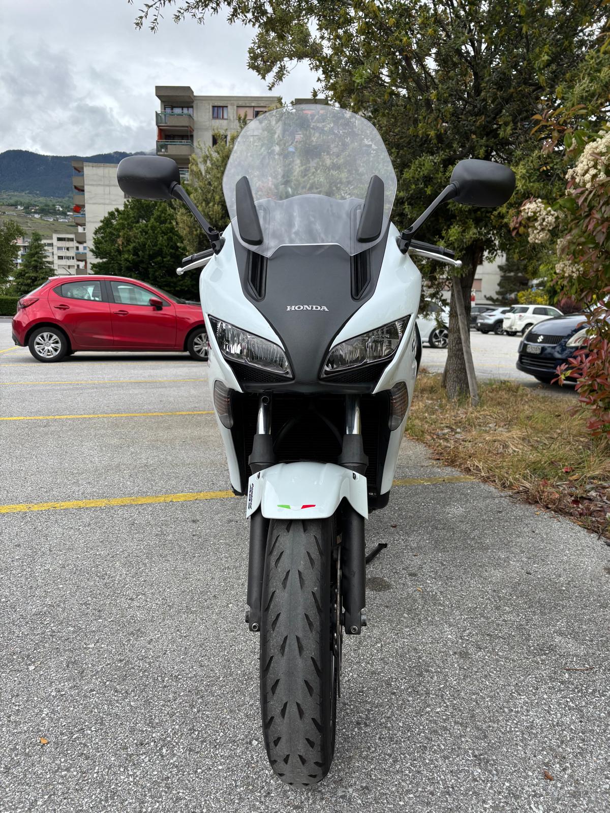 HONDA CBF 1000 F ABS-image-2