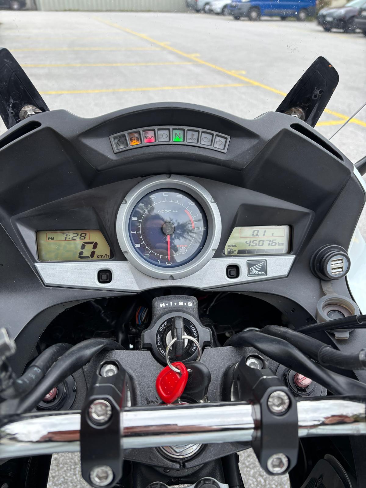 HONDA CBF 1000 F ABS-image-4