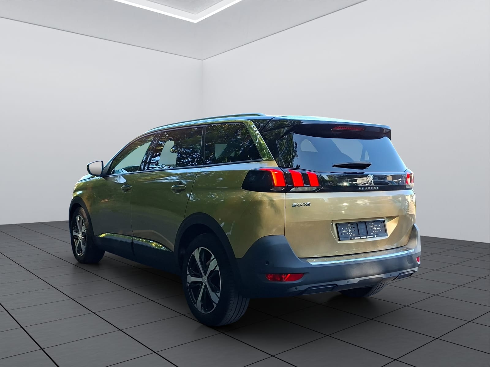 PEUGEOT 5008 1.6 THP Allure EAT-image-4