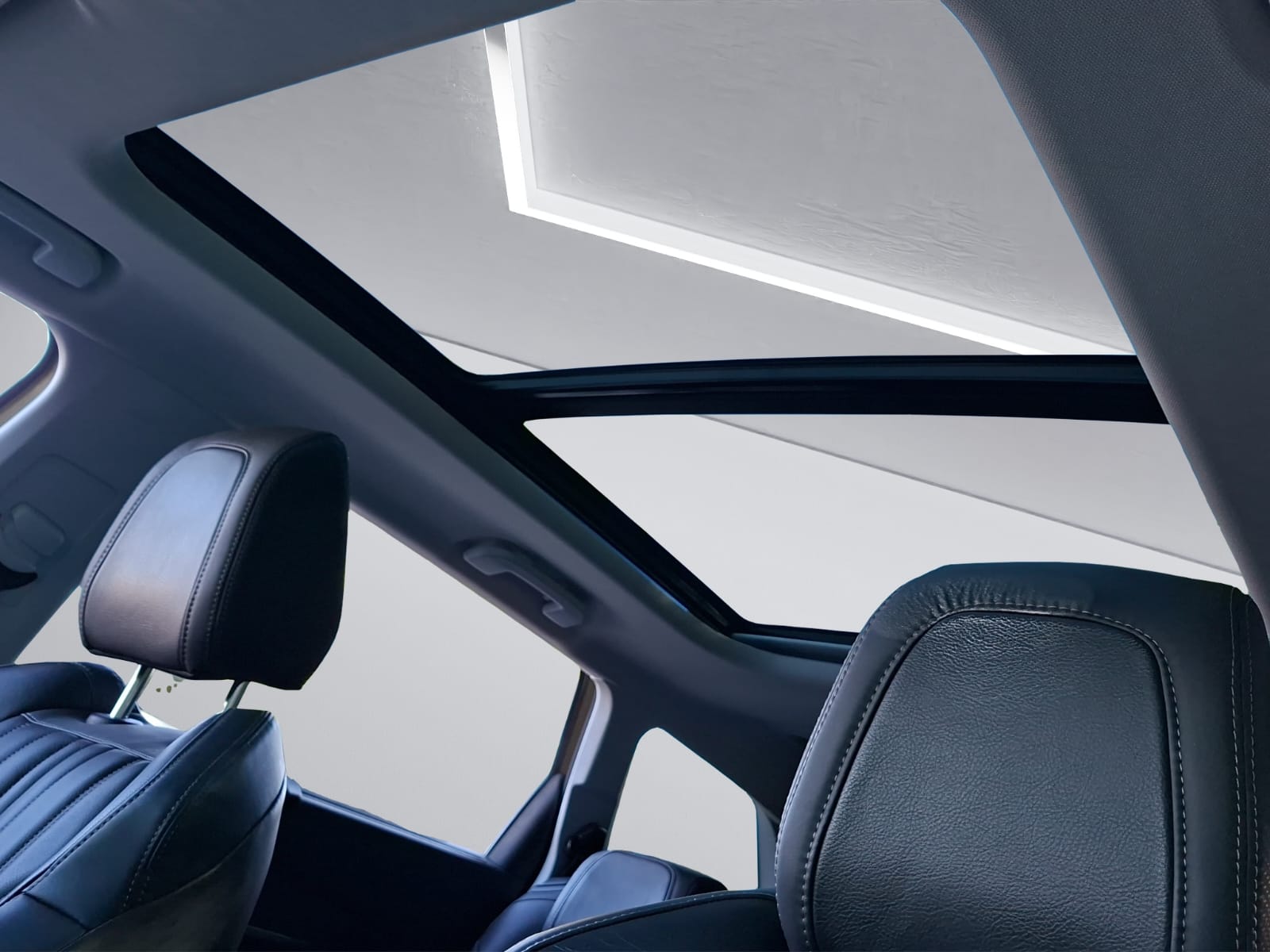 PEUGEOT 5008 1.6 THP Allure EAT-image-18