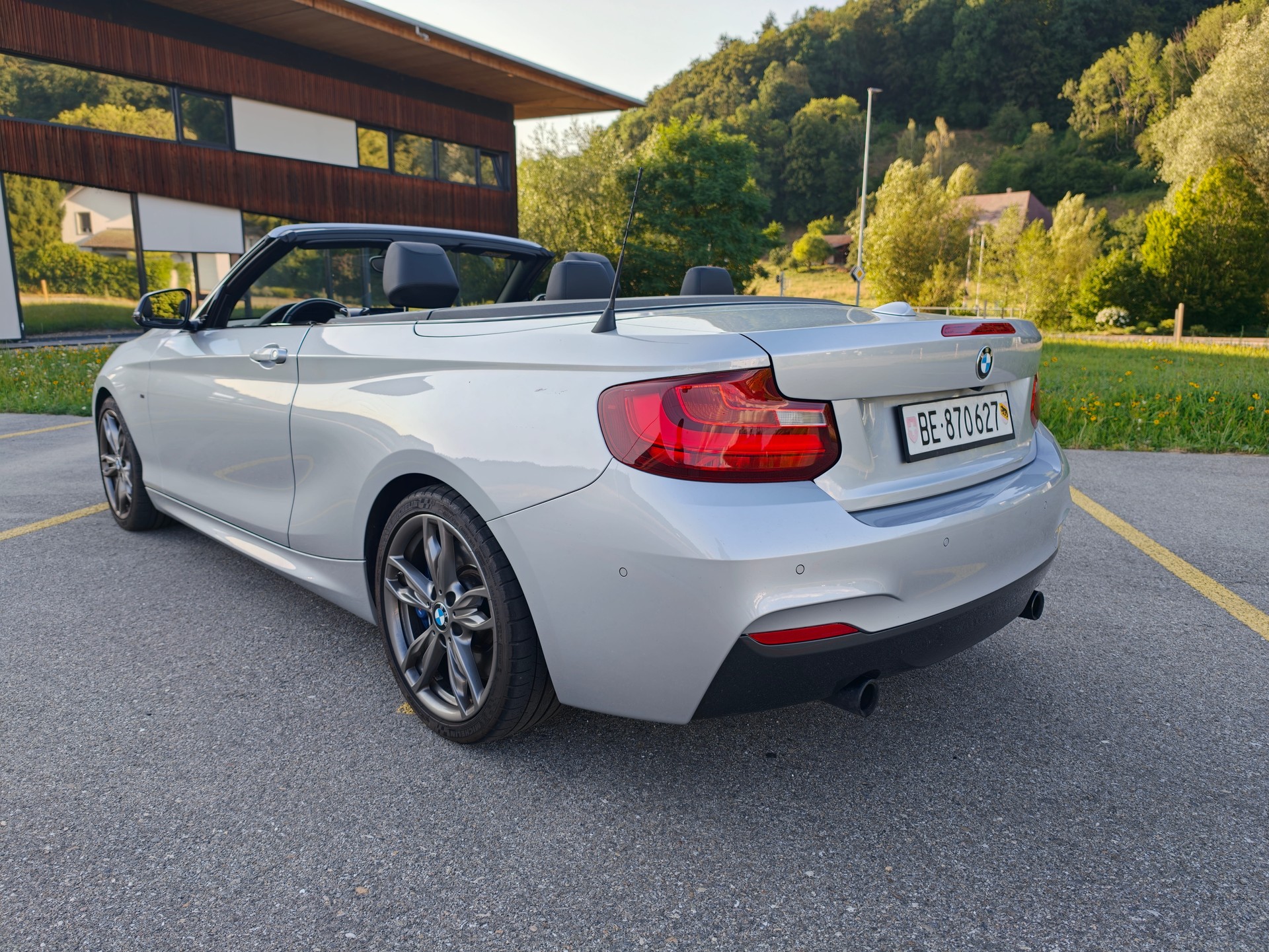 BMW M235i xDrive Steptronic-image-3
