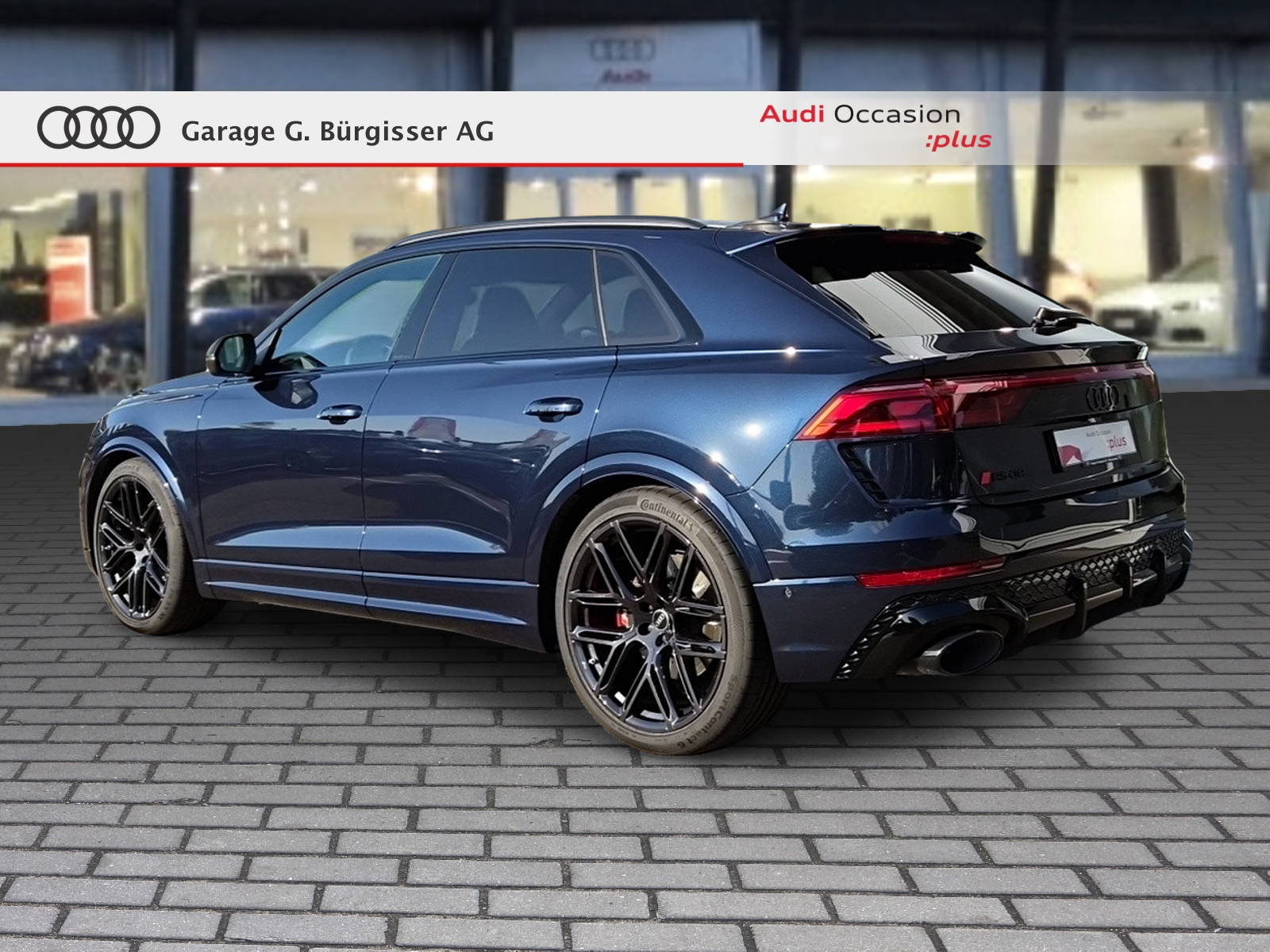 AUDI RSQ8 quattro Waitomoblau Metallic-showroom-element-2