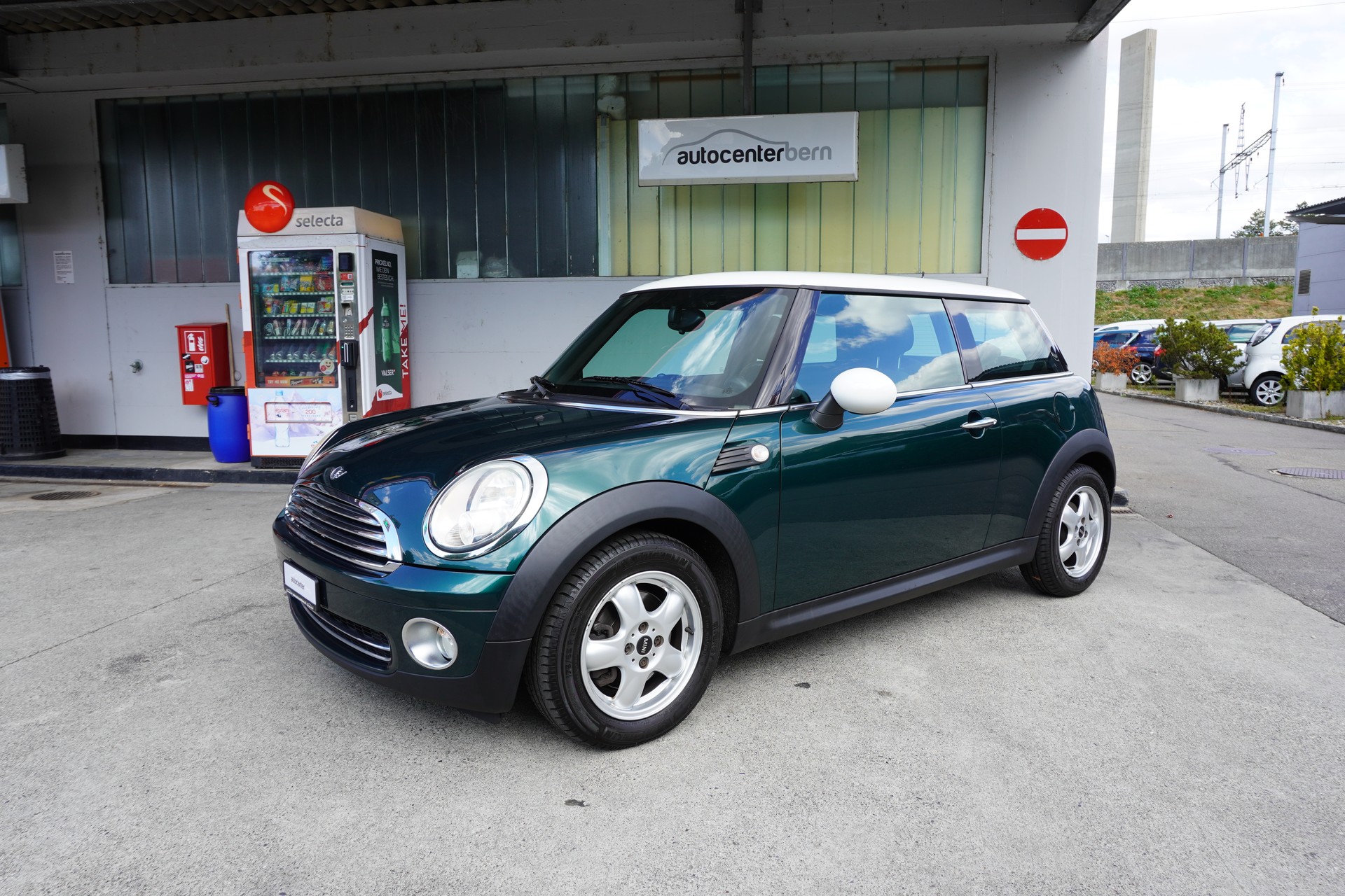 MINI Cooper-image-1