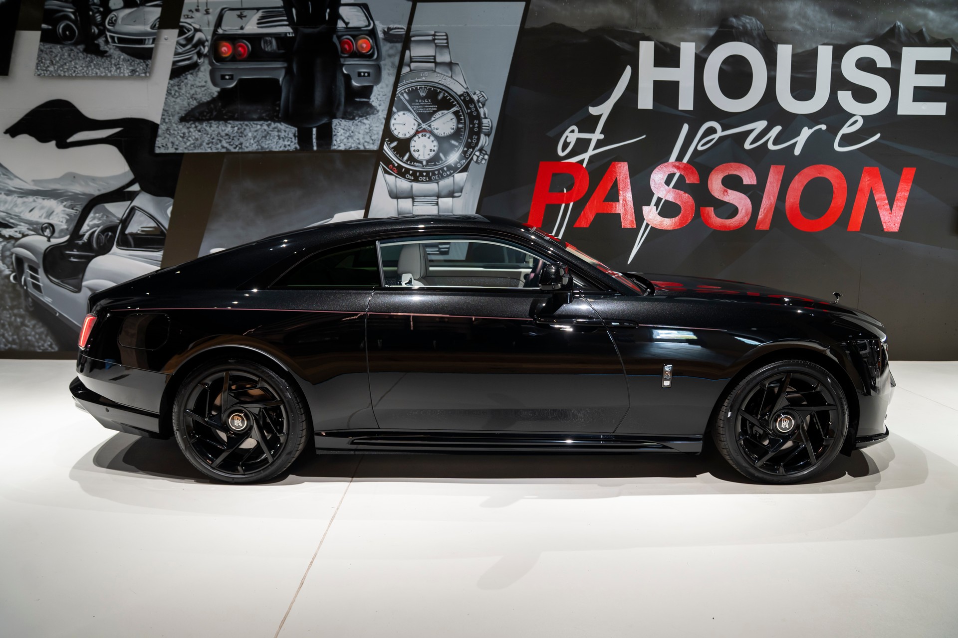 ROLLS-ROYCE Spectre Black Badge-showroom-element-2