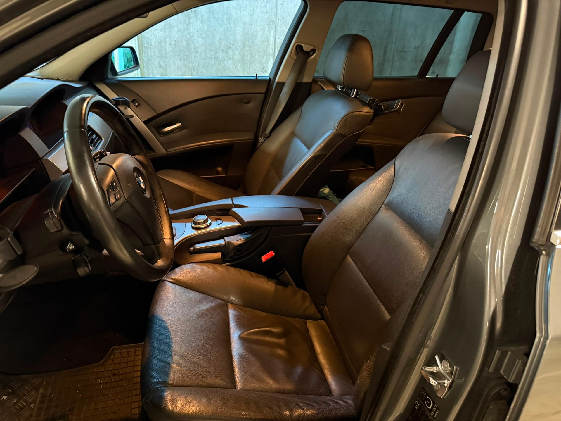 BMW 530d Touring TOP ZUSTAND-image-9