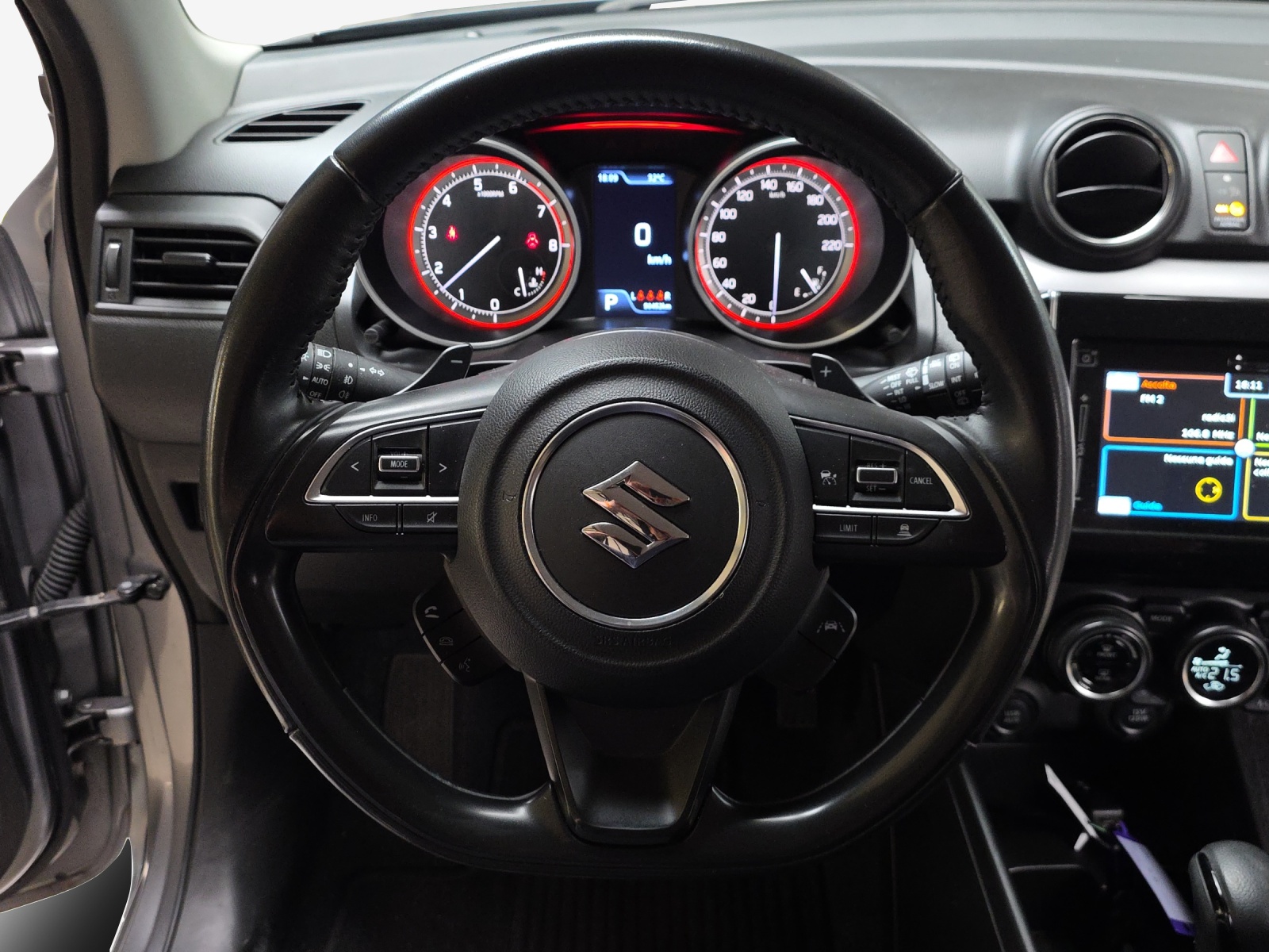 SUZUKI Swift 1.2 Compact Top Hybrid CVT-image-9