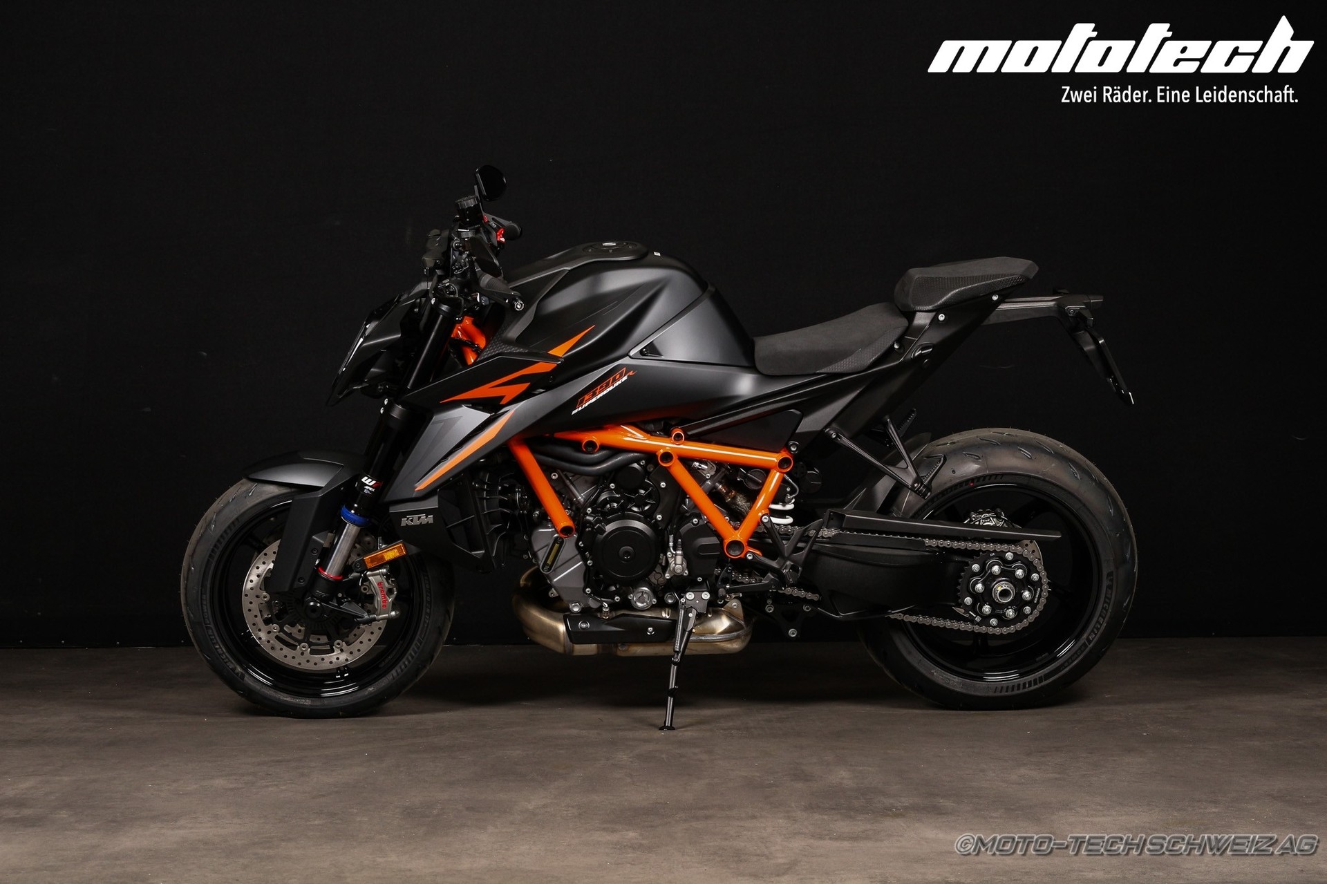 KTM 1390 Super Duke R EVO-image-3
