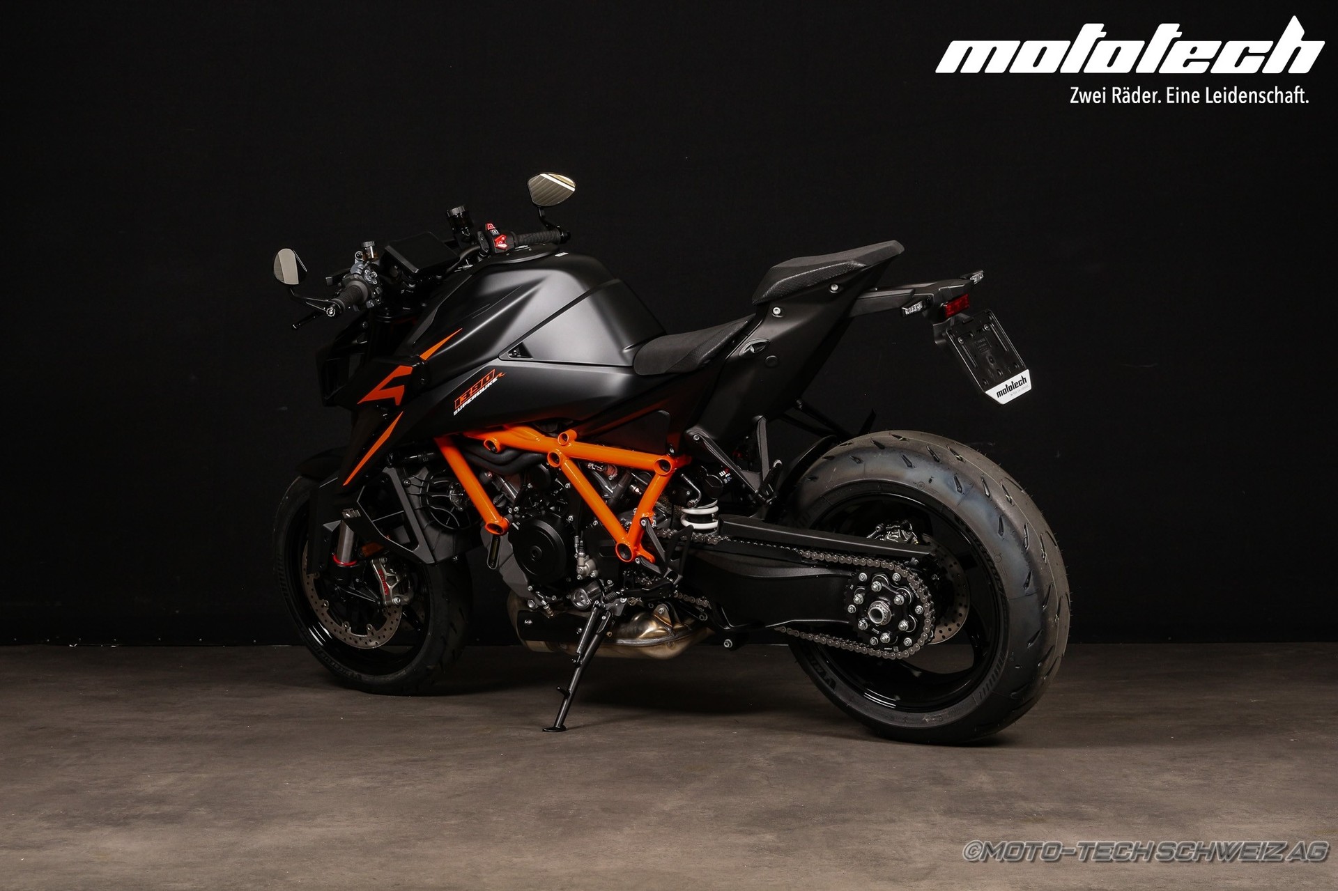 KTM 1390 Super Duke R EVO-image-2