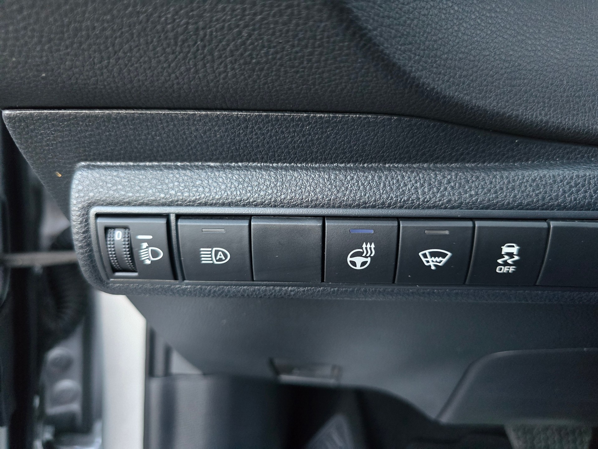 SUZUKI Swace 1.8 Hybrid Compact Top E-CVT-image-11