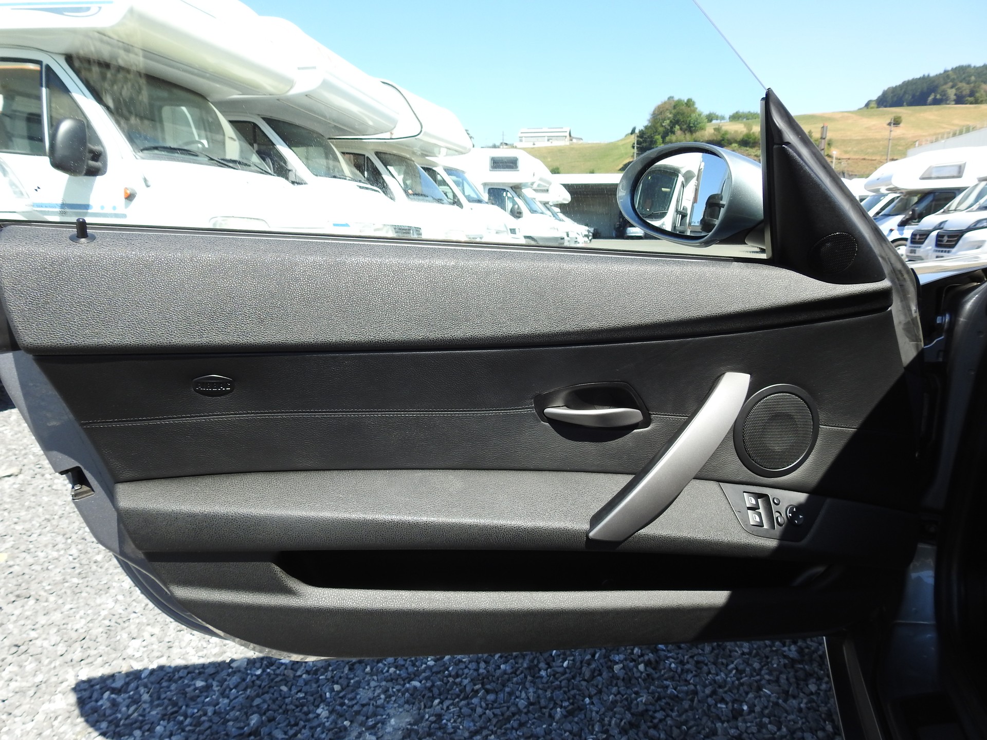 BMW Z4 2.5i Roadster-image-10