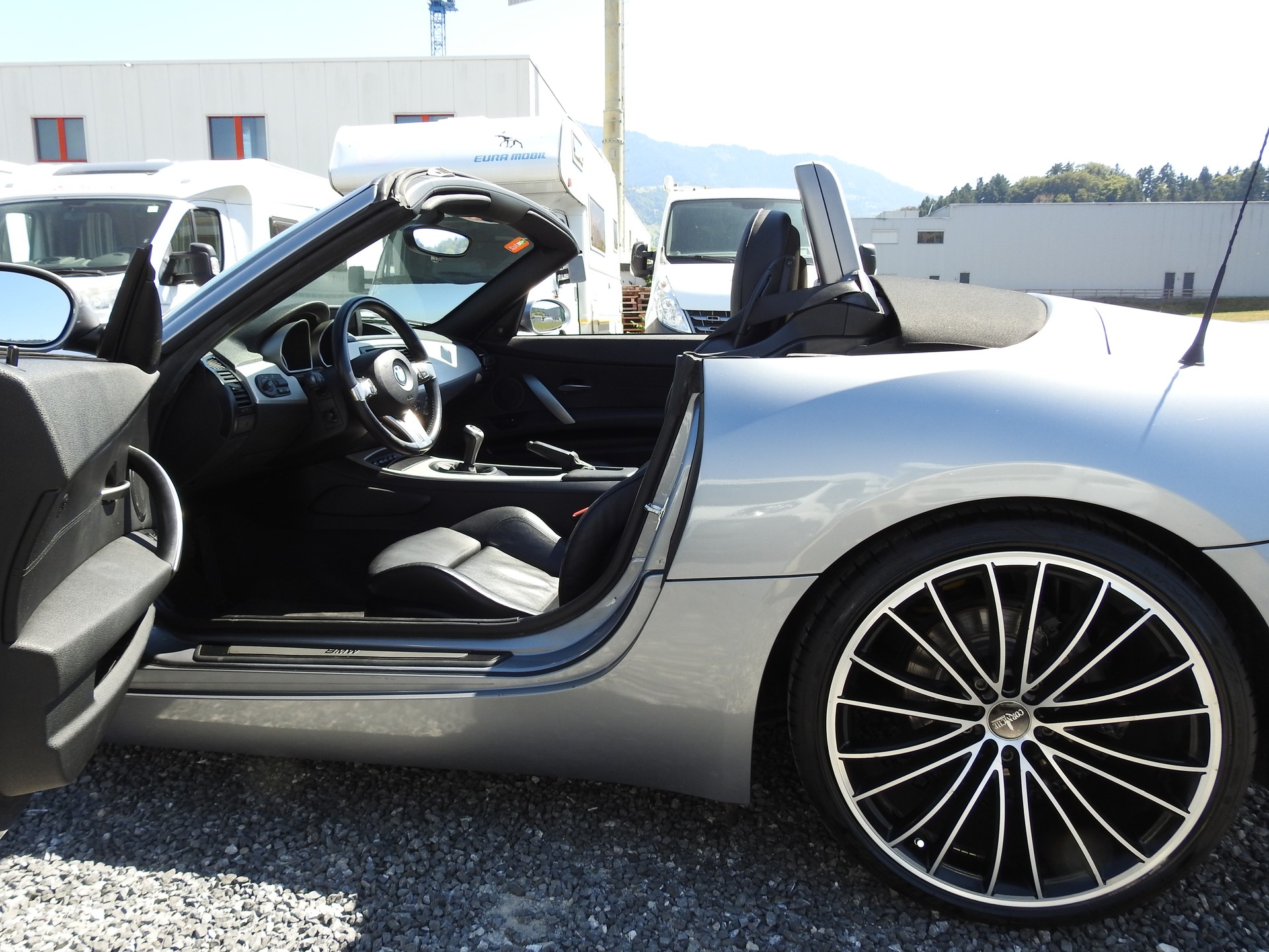 BMW Z4 2.5i Roadster-image-30