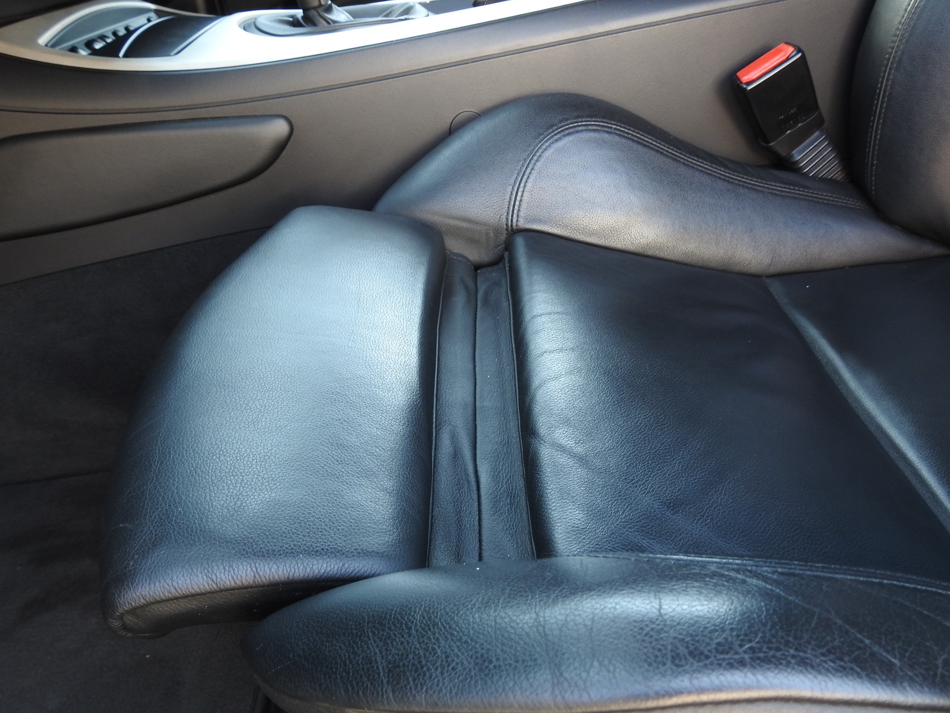 BMW Z4 2.5i Roadster-image-14