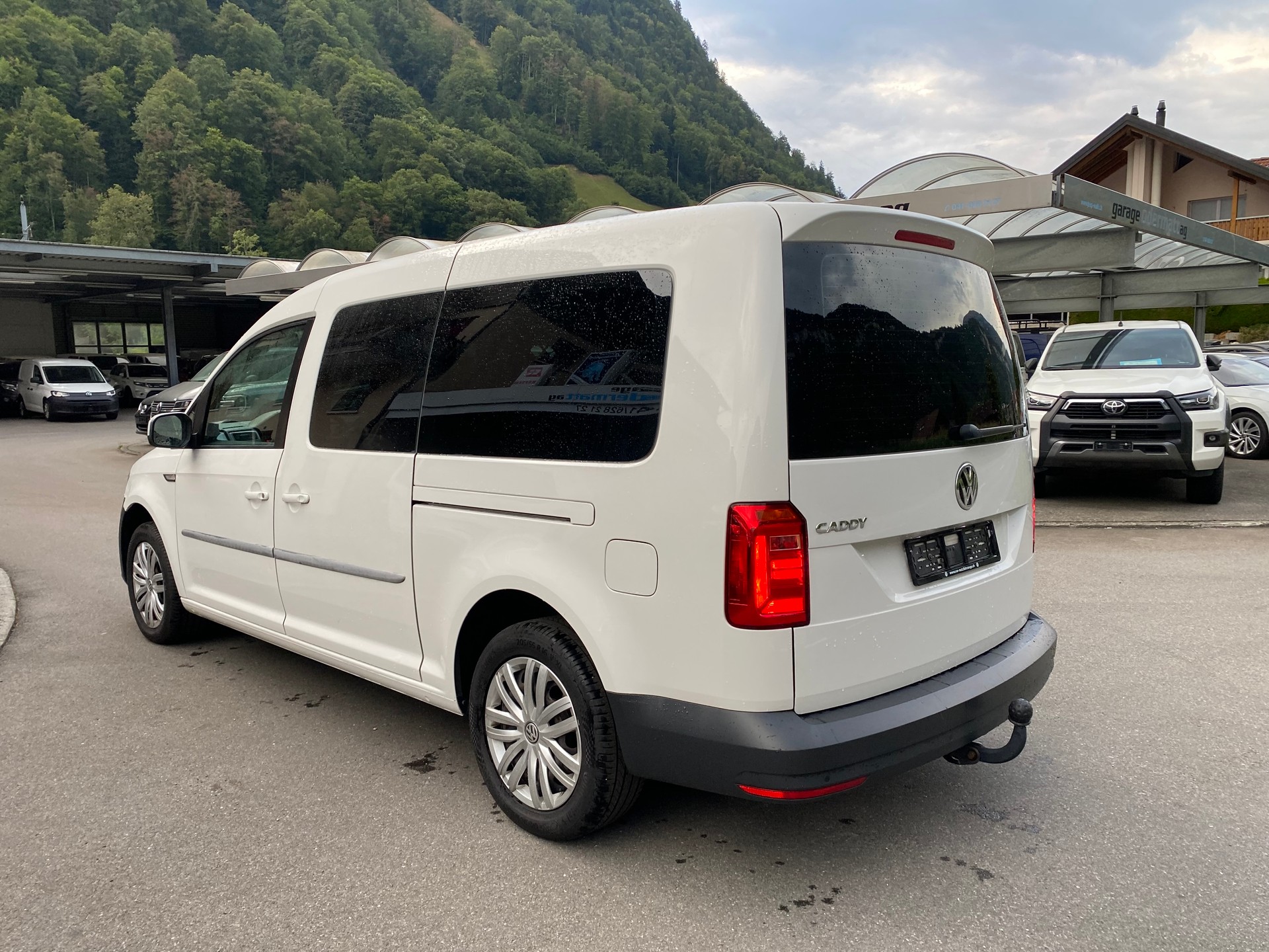 VW Caddy Maxi 2.0 TDI Trendline-image-11