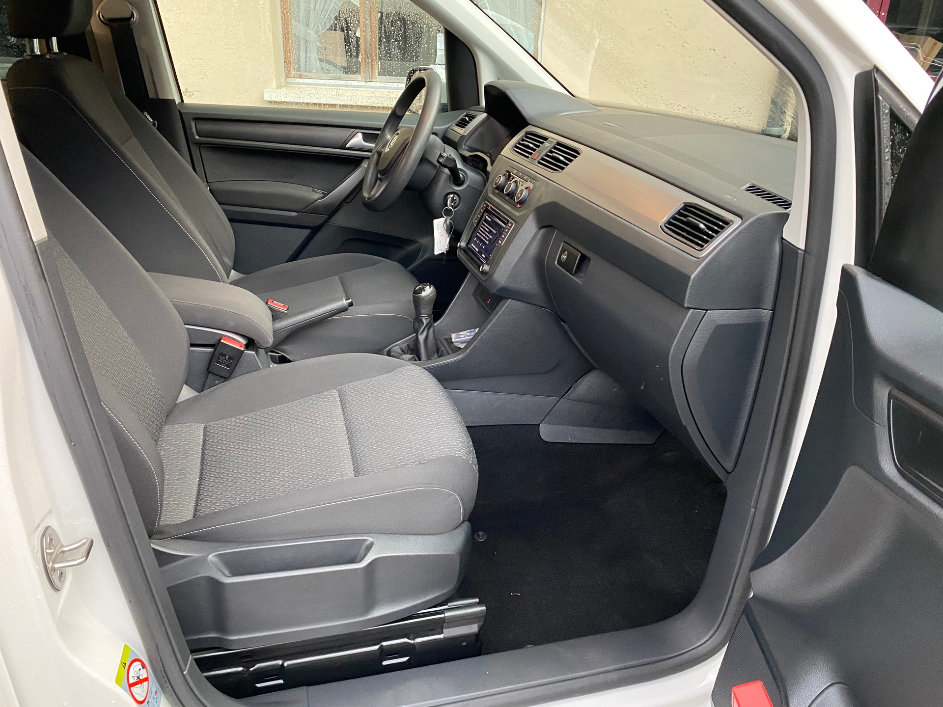 VW Caddy Maxi 2.0 TDI Trendline-image-4