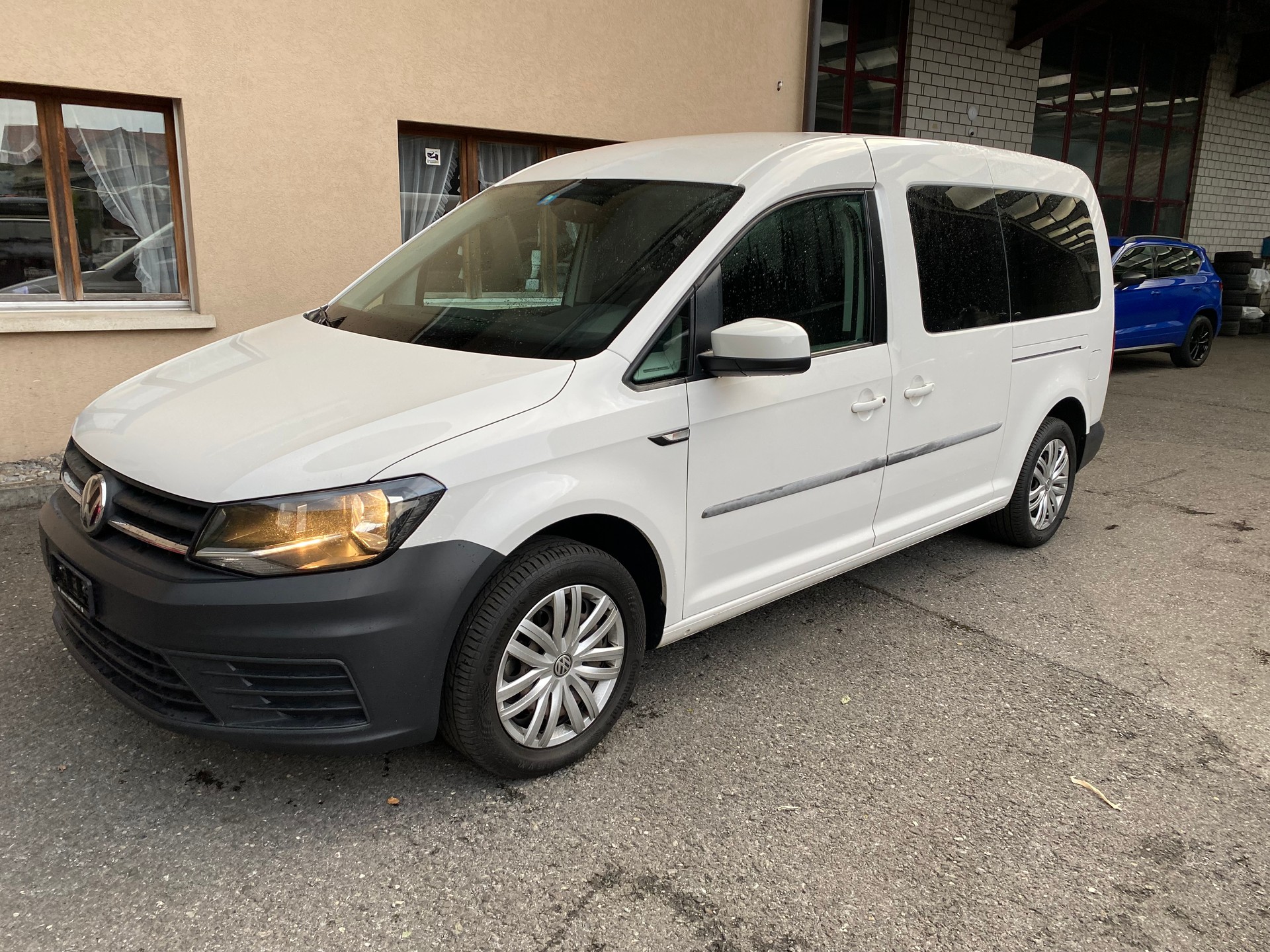VW Caddy Maxi 2.0 TDI Trendline-image-14