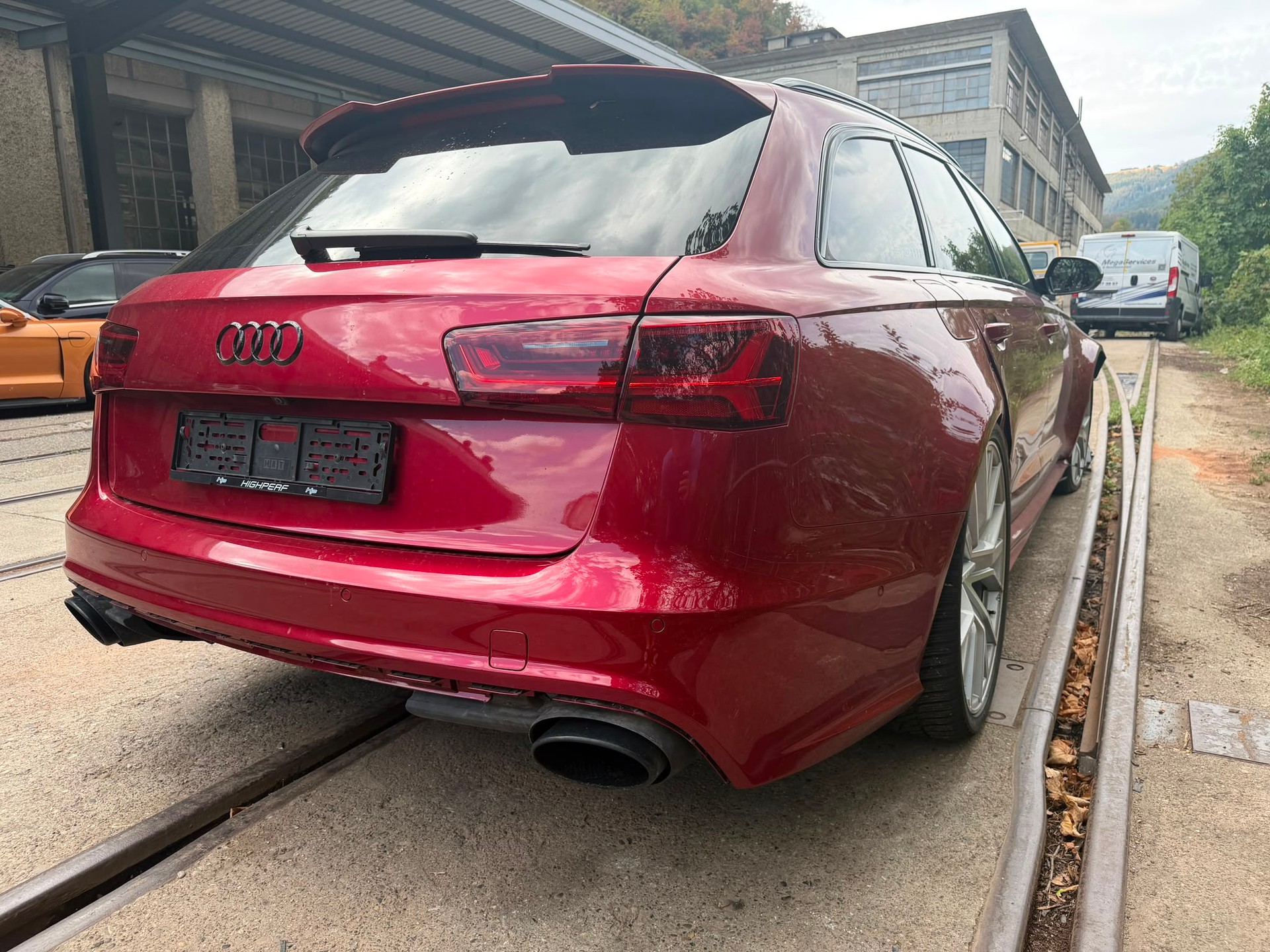 AUDI RS6 Avant 4.0 TFSI V8 performance quattro-showroom-element-1