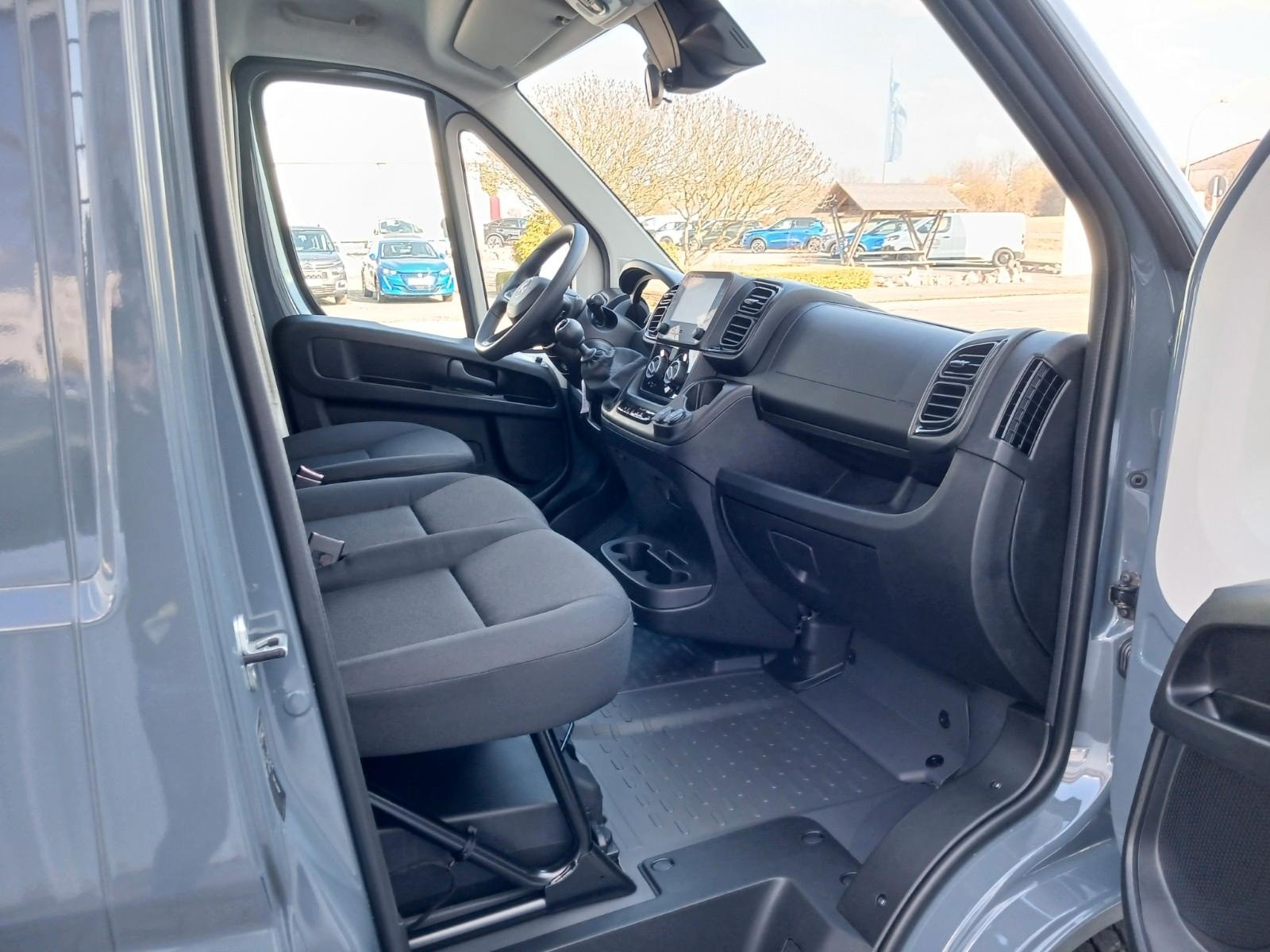 CITROEN Jumper 35 2.2 BlueHDi 140 L2-image-4