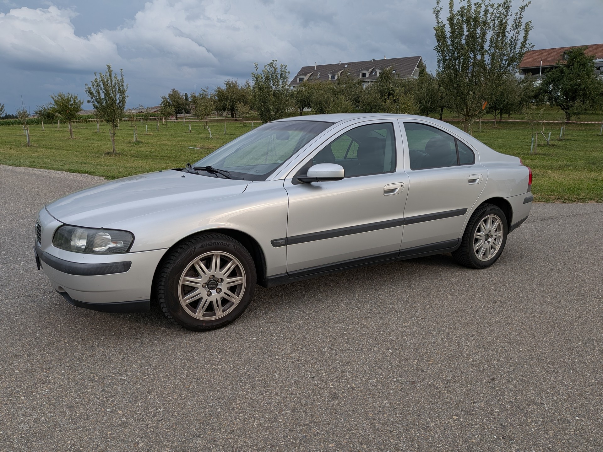 VOLVO S60 2.0T-showroom-element-2