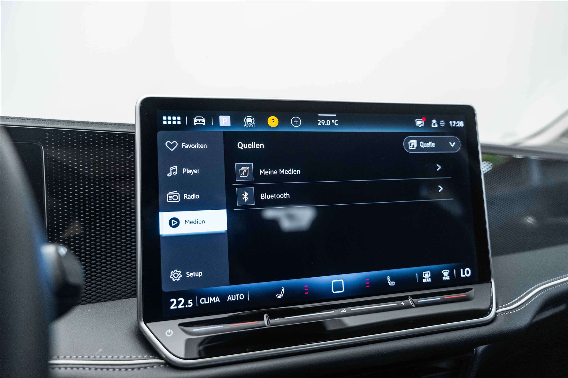 VW VW Passat Variant 1.5 eTSI evo2 Business DSG-image-25