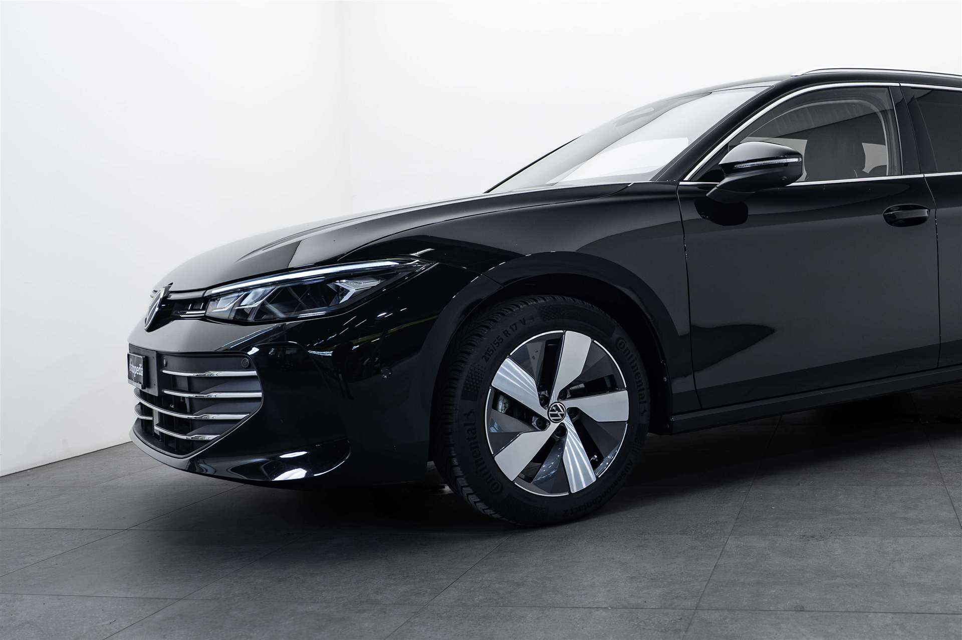 VW VW Passat Variant 1.5 eTSI evo2 Business DSG-showroom-element-1