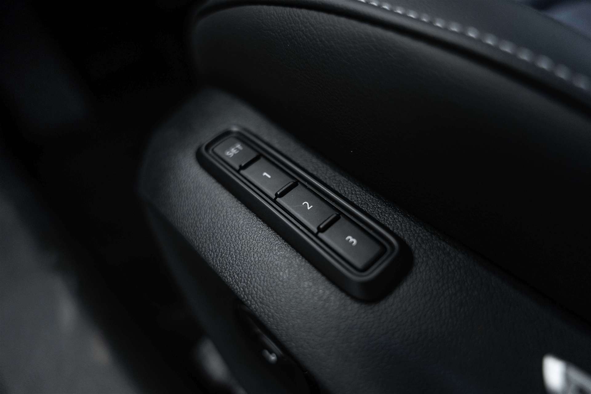 VW VW Passat Variant 1.5 eTSI evo2 Business DSG-image-15
