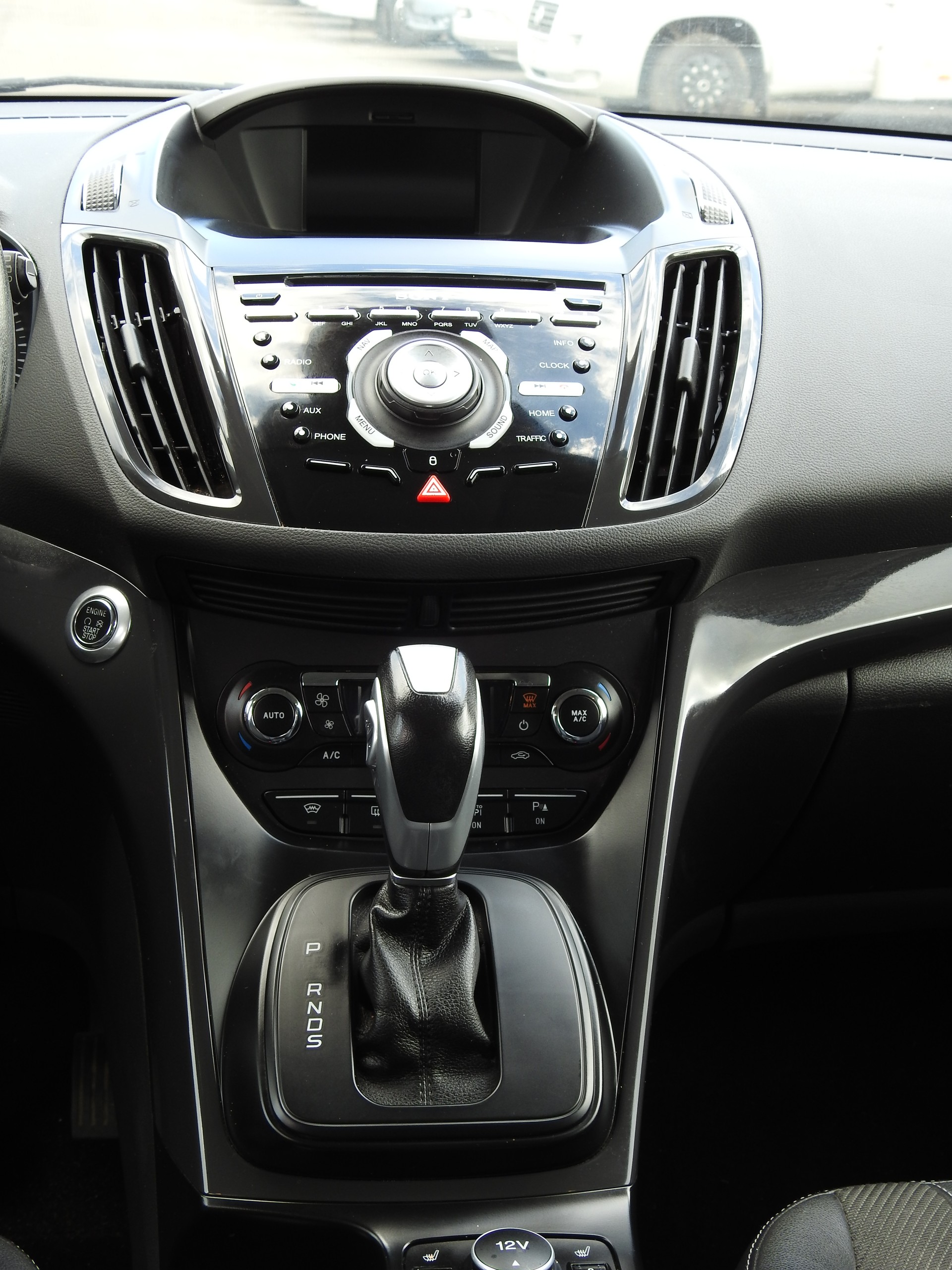 FORD Kuga 2.0 TDCi Titanium 4WD PowerShift-image-16