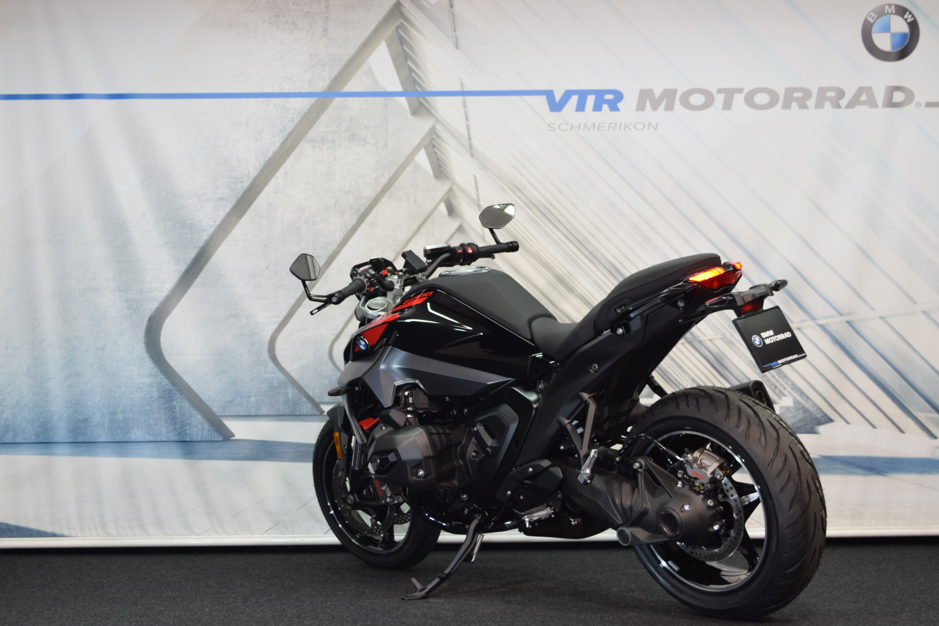 BMW R 1300 R Exclusive Opt.719 - Boxer-Deal nur bis 30.09.2026!-showroom-element-3