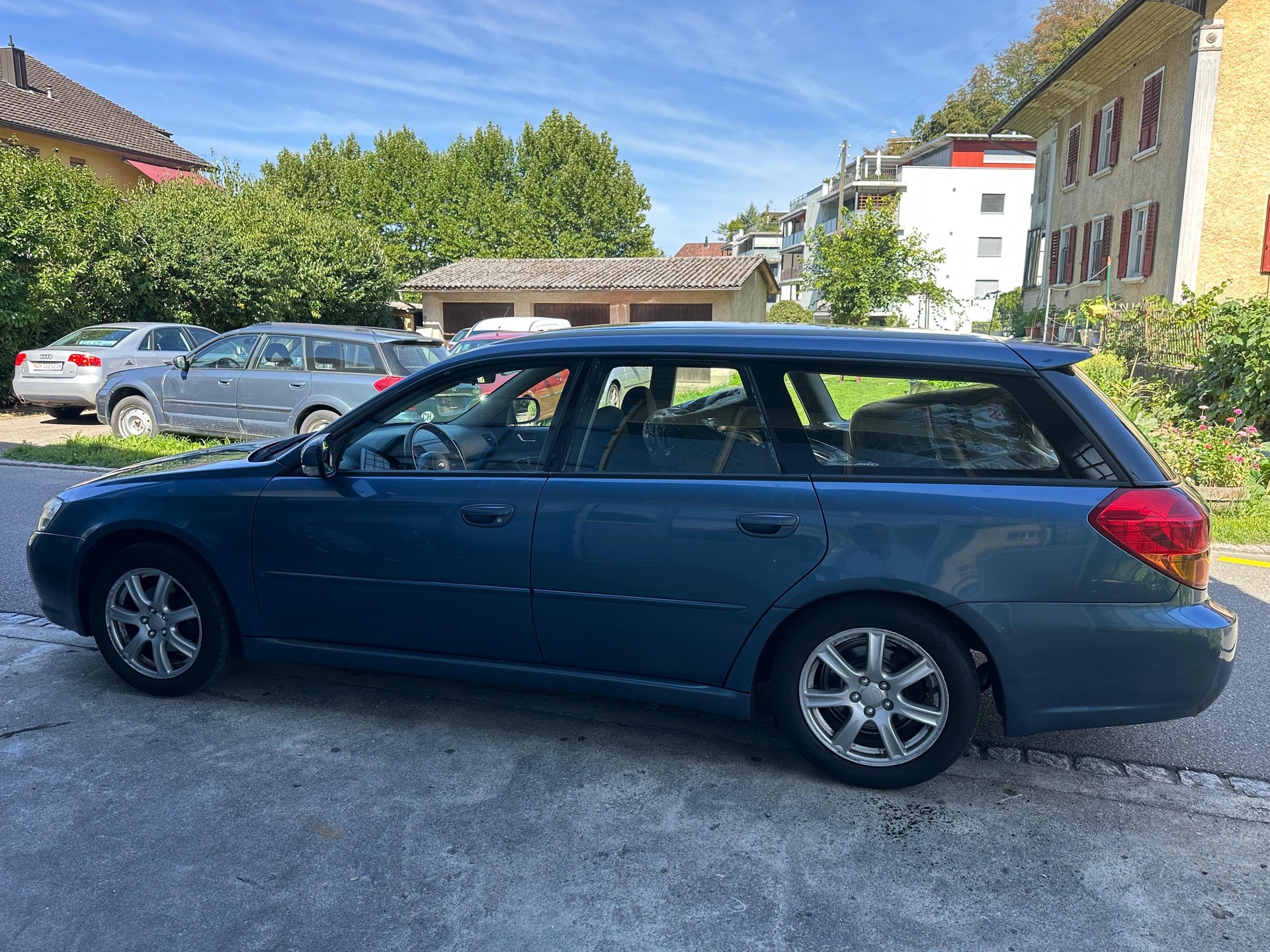 SUBARU Legacy 2.0i AWD Swiss-image-5