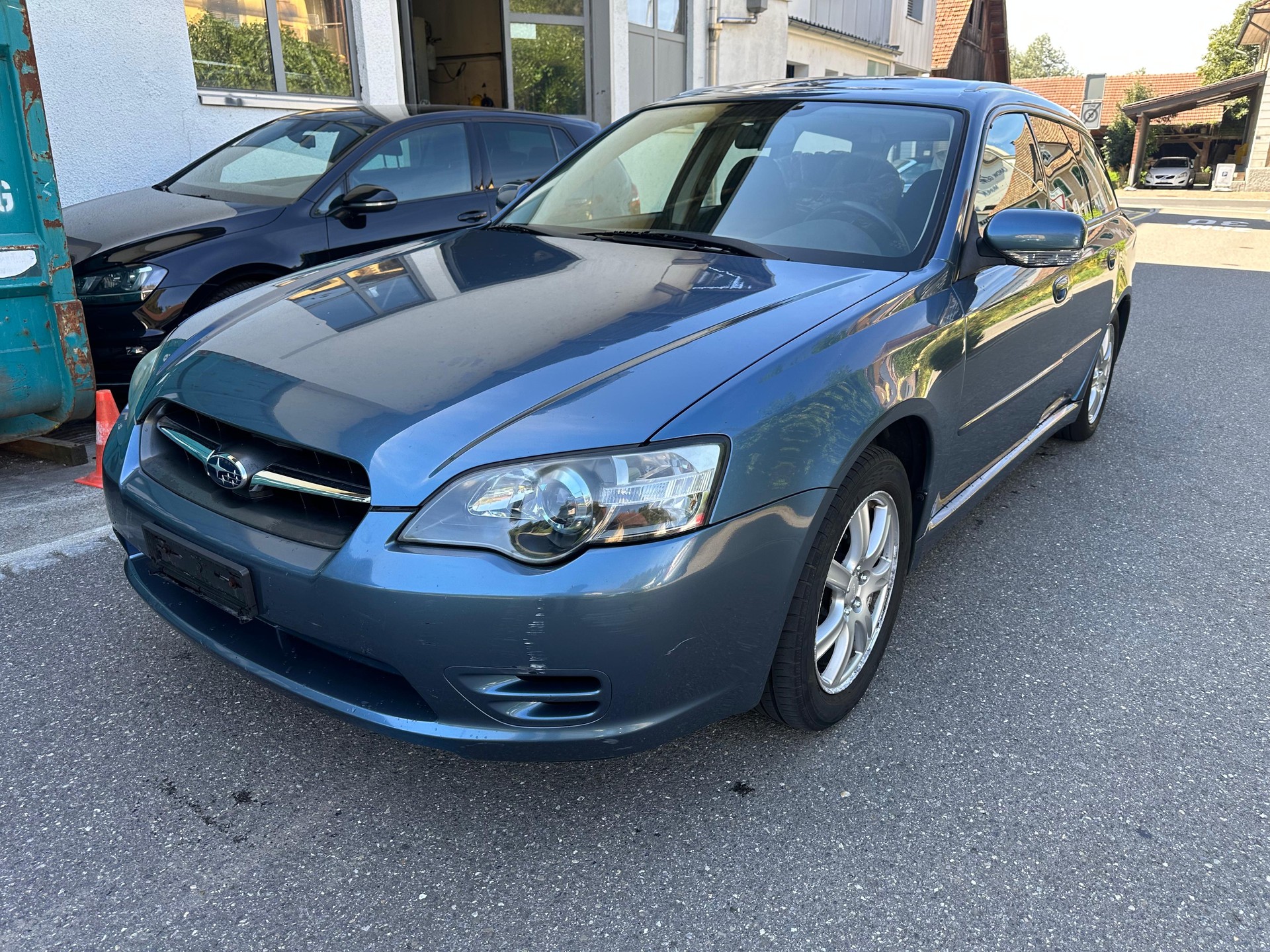 SUBARU Legacy 2.0i AWD Swiss