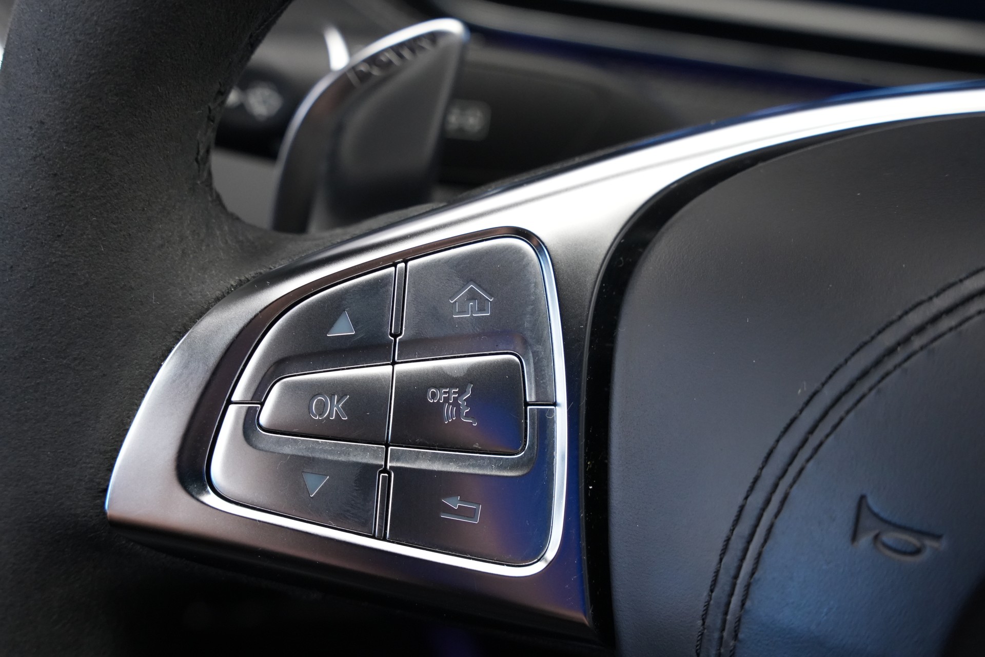 MERCEDES-BENZ S 63 AMG Coupé 4Matic Speedshift MCT *Keramik* *Burmester* *Standheizung*-image-35