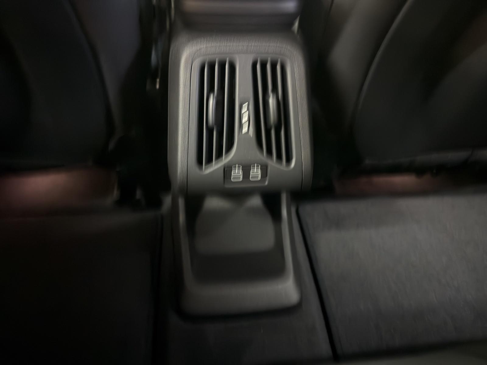 BMW X1 U11 30e xDrive paddles-image-20