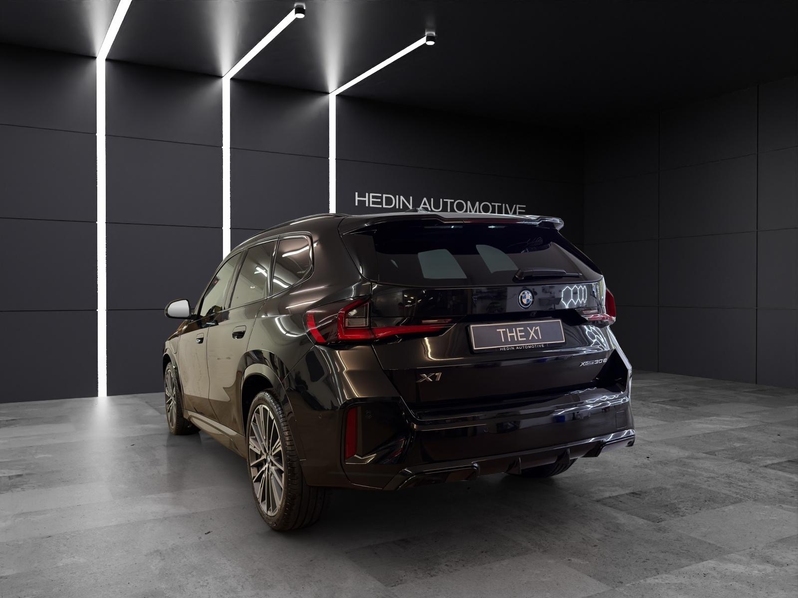 BMW X1 U11 30e xDrive paddles-showroom-element-2