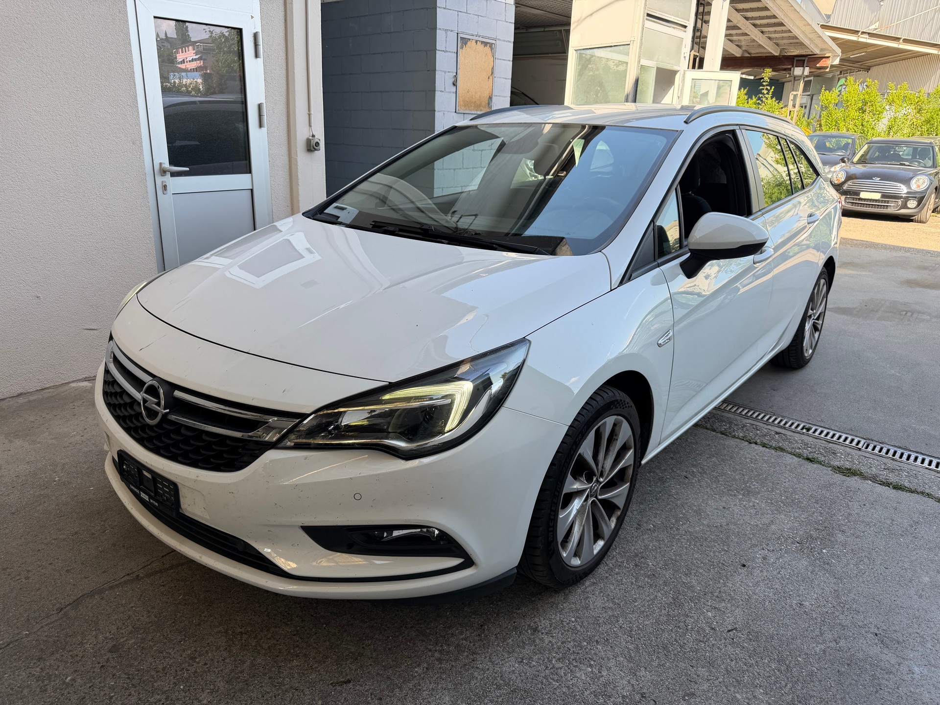 OPEL Astra Sports Tourer 1.4i Turbo Enjoy-image-2