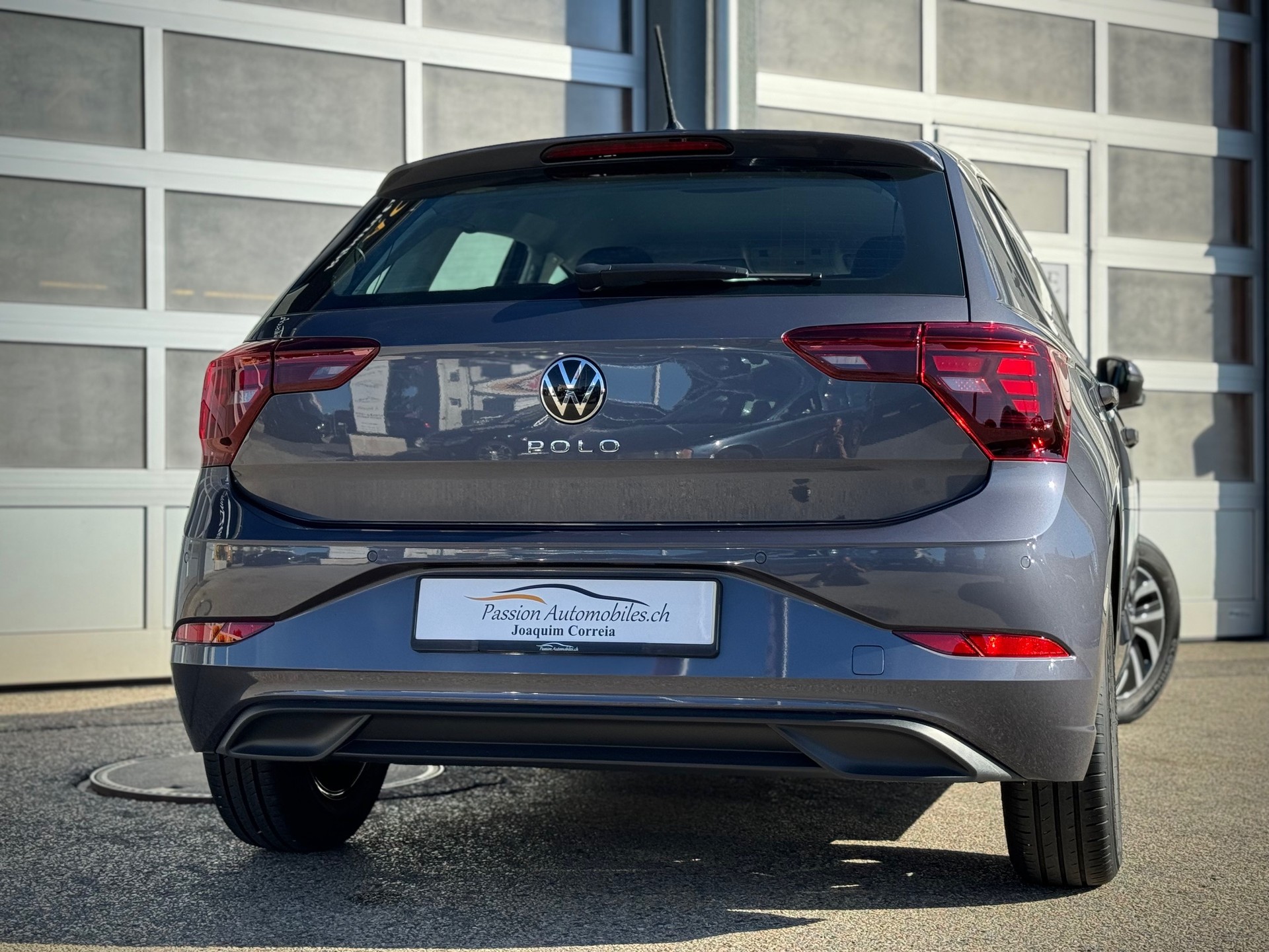 VW Polo 1.0 TSI Life - Véhicule Suisse (CH)-image-1