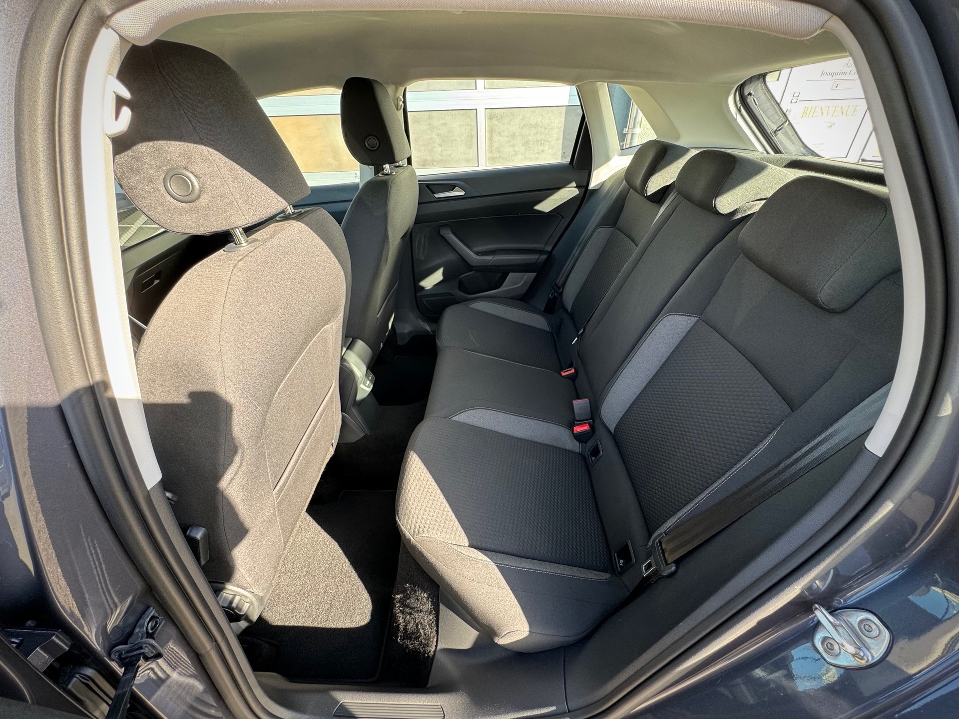 VW Polo 1.0 TSI Life - Véhicule Suisse (CH)-image-8