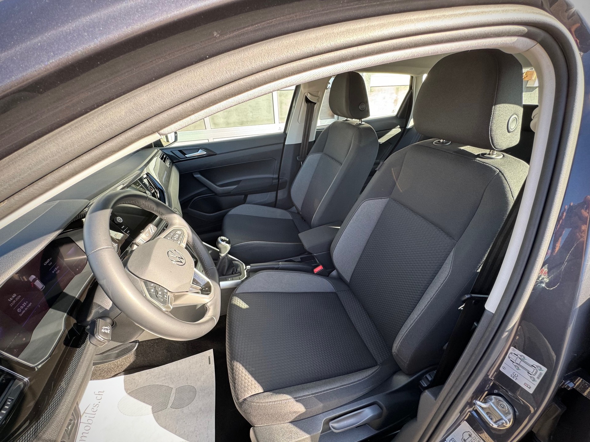 VW Polo 1.0 TSI Life - Véhicule Suisse (CH)-image-7