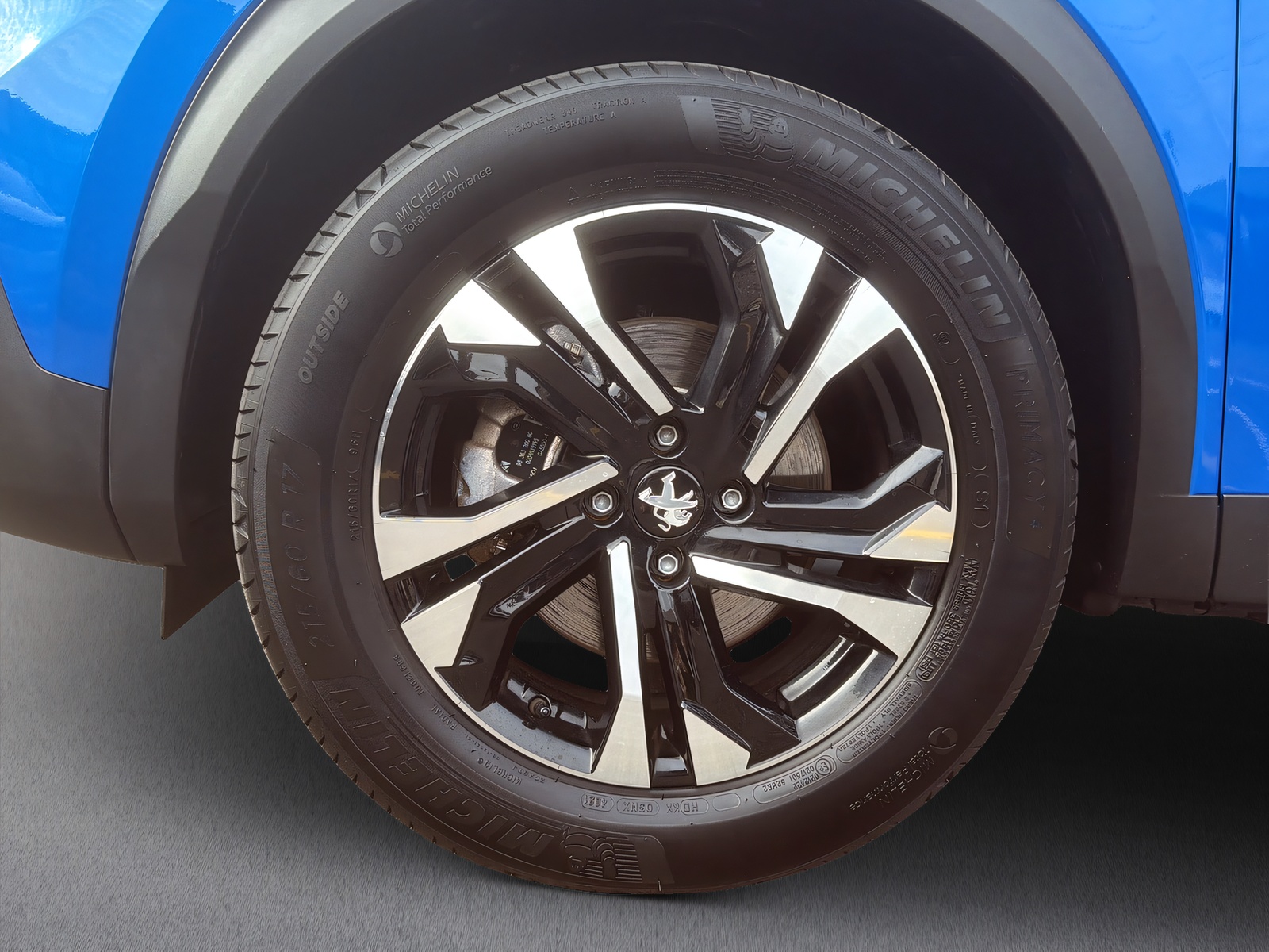 PEUGEOT 2008 e-Allure Pack-image-18