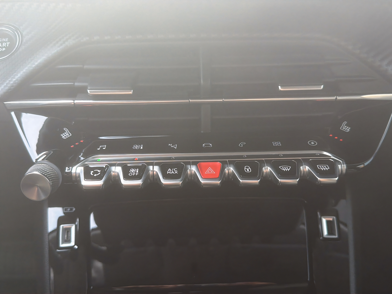 PEUGEOT 2008 e-Allure Pack-image-14