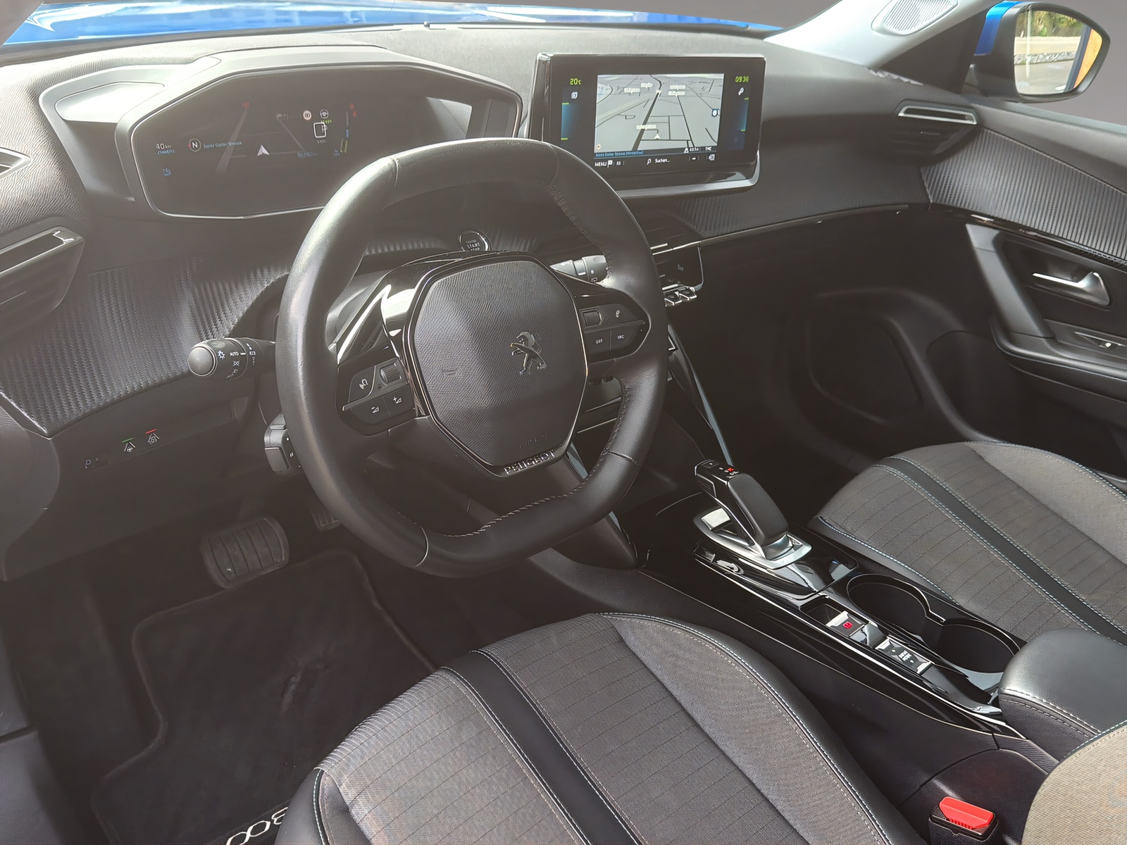 PEUGEOT 2008 e-Allure Pack-image-6