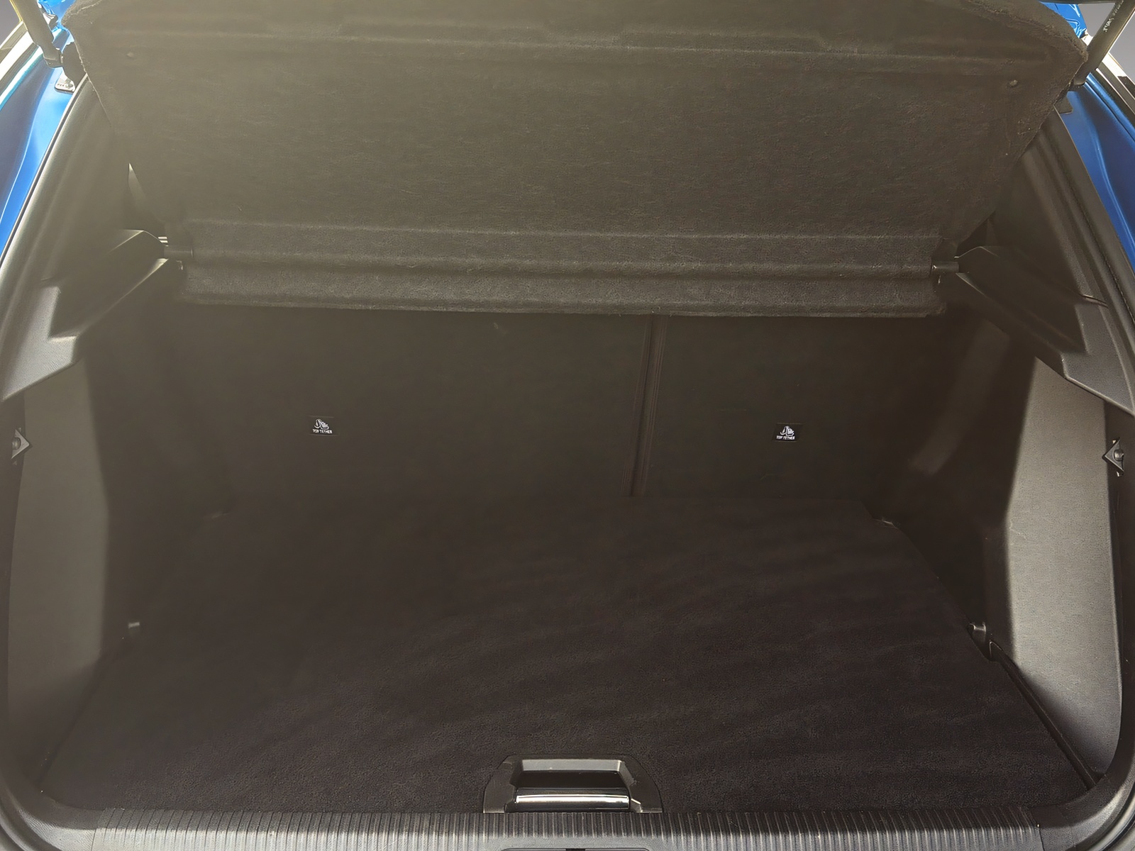 PEUGEOT 2008 e-Allure Pack-image-17