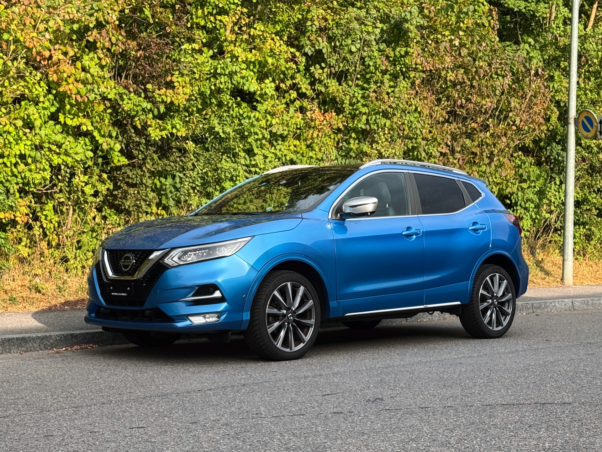NISSAN Qashqai 1.3 DIG-T tekna-showroom-element-1