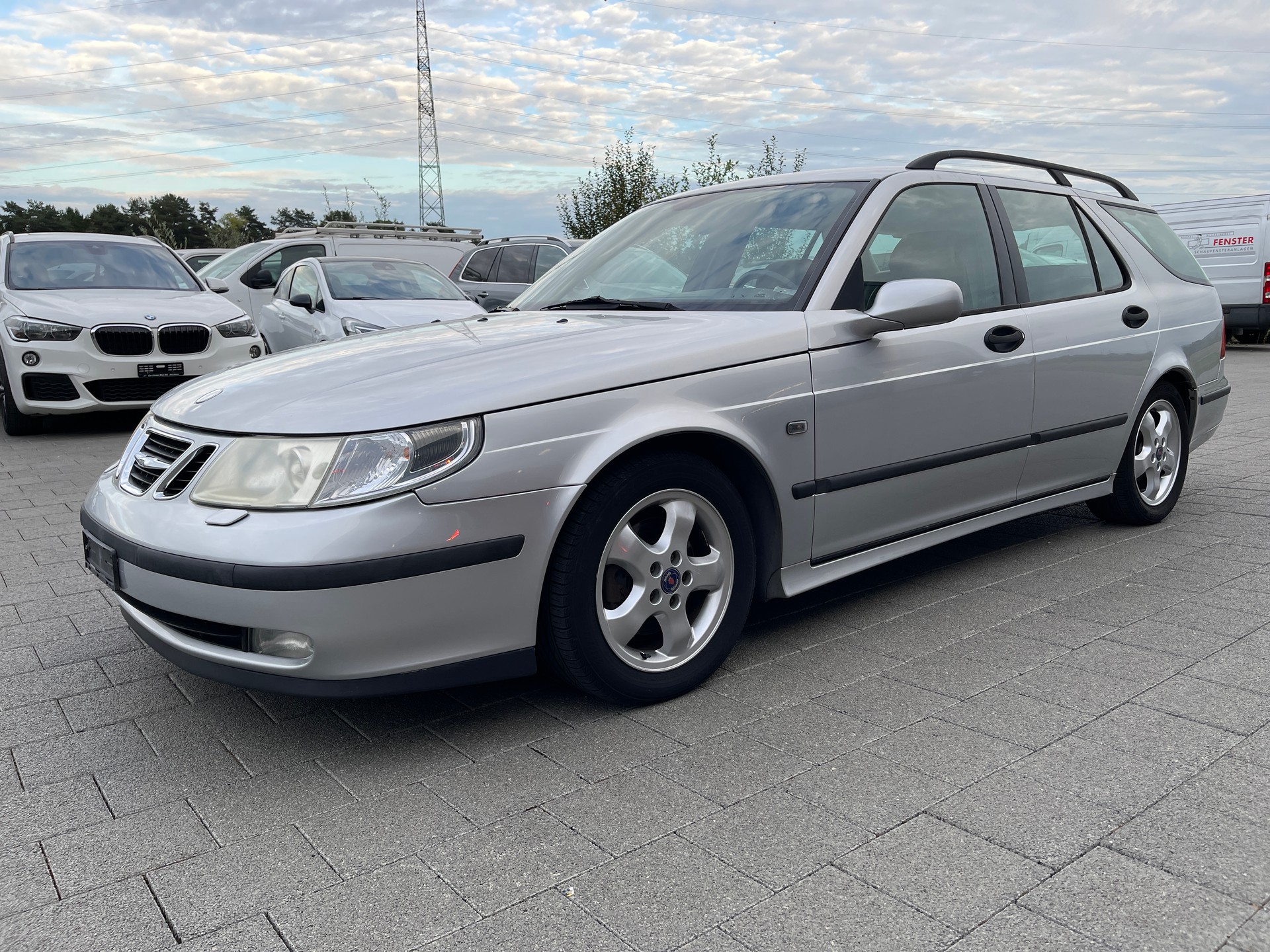 SAAB 9-5 2.0t Vector-image-1