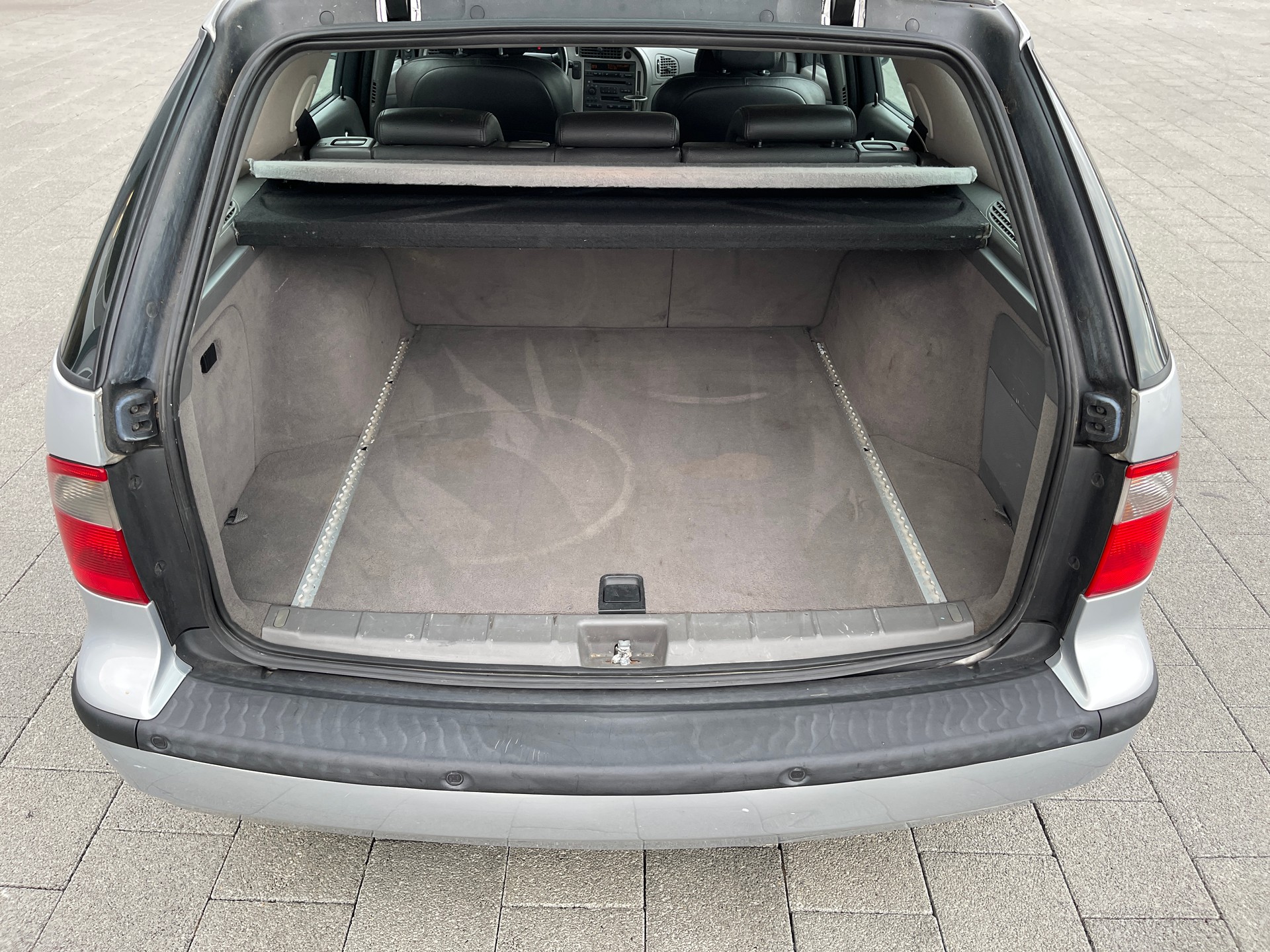 SAAB 9-5 2.0t Vector-image-13