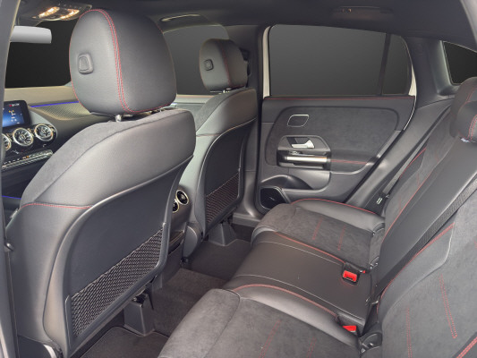 MERCEDES-BENZ GLA 200 Night Star 7G-D-image-6