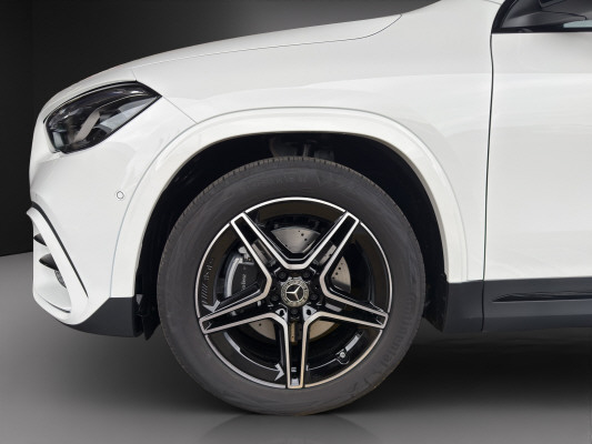 MERCEDES-BENZ GLA 200 Night Star 7G-D-image-4