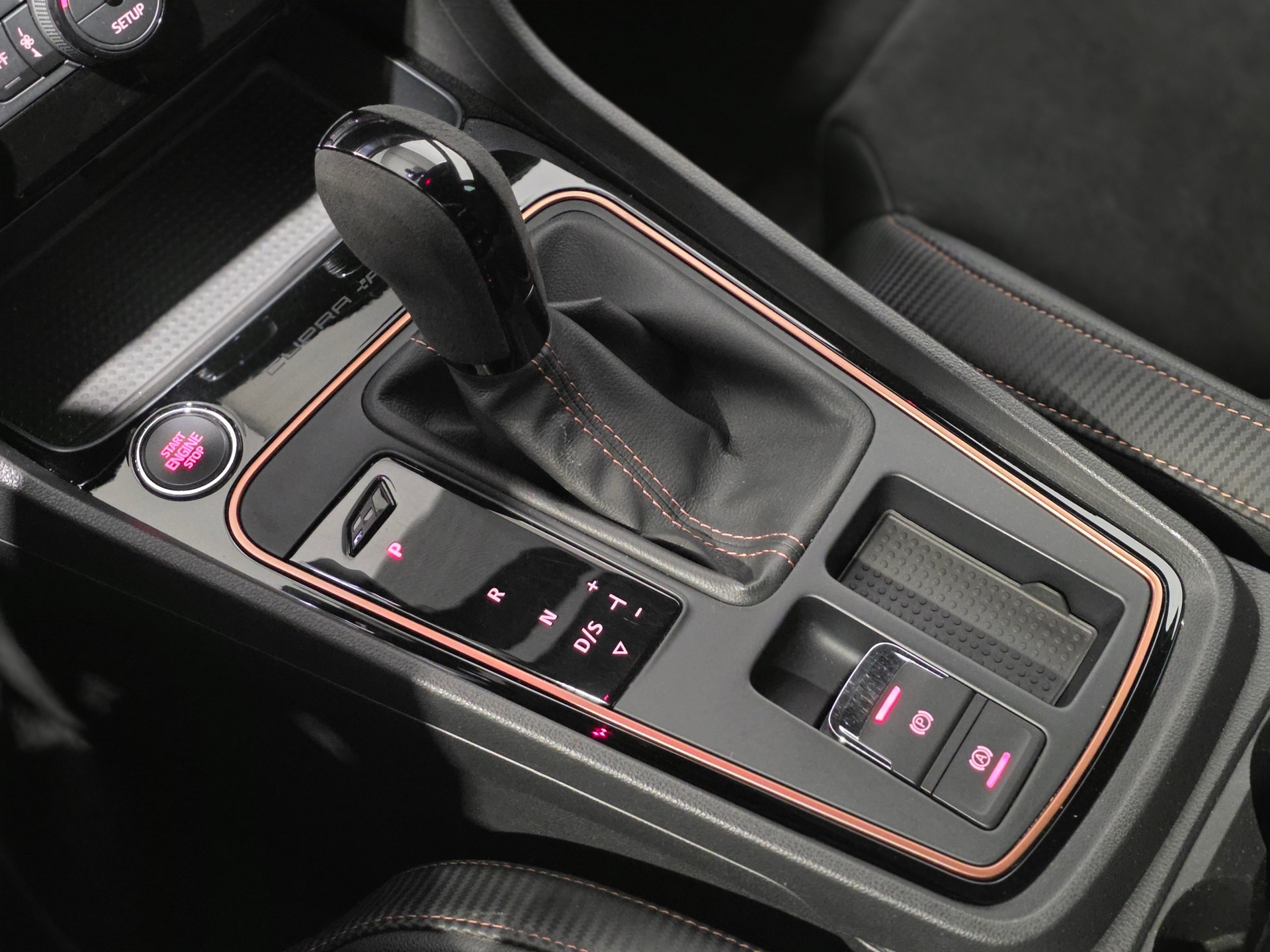 SEAT Leon 2.0 TSI Cupra R DSG Limited Edition 238 of 799-image-15