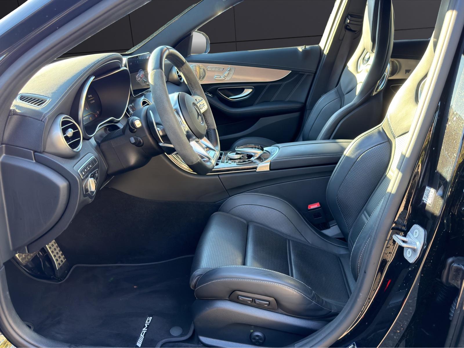 MERCEDES-BENZ C 63 S AMG-showroom-element-1