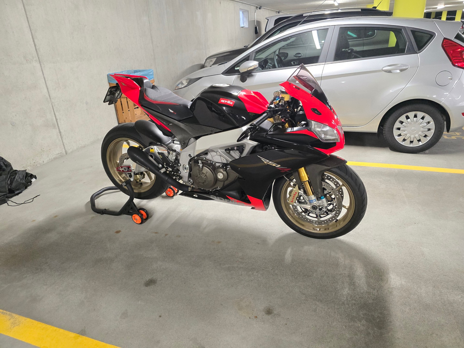 APRILIA RSV4 Factory APRC-image-3