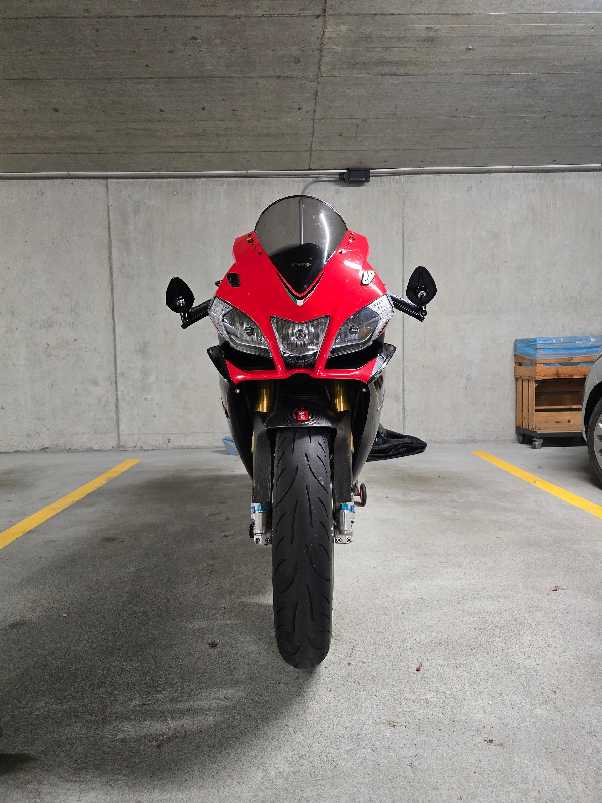 APRILIA RSV4 Factory APRC-image-2