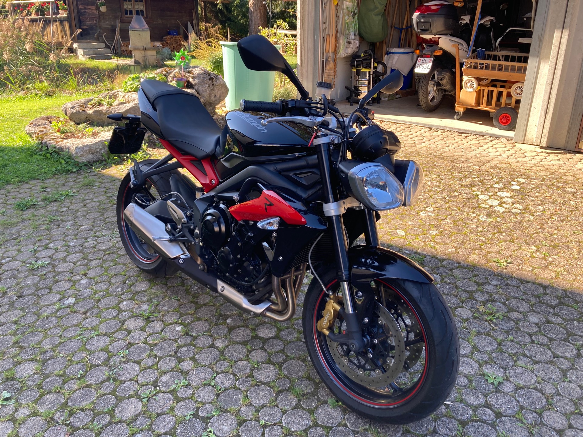 TRIUMPH Street Triple 675 ABS